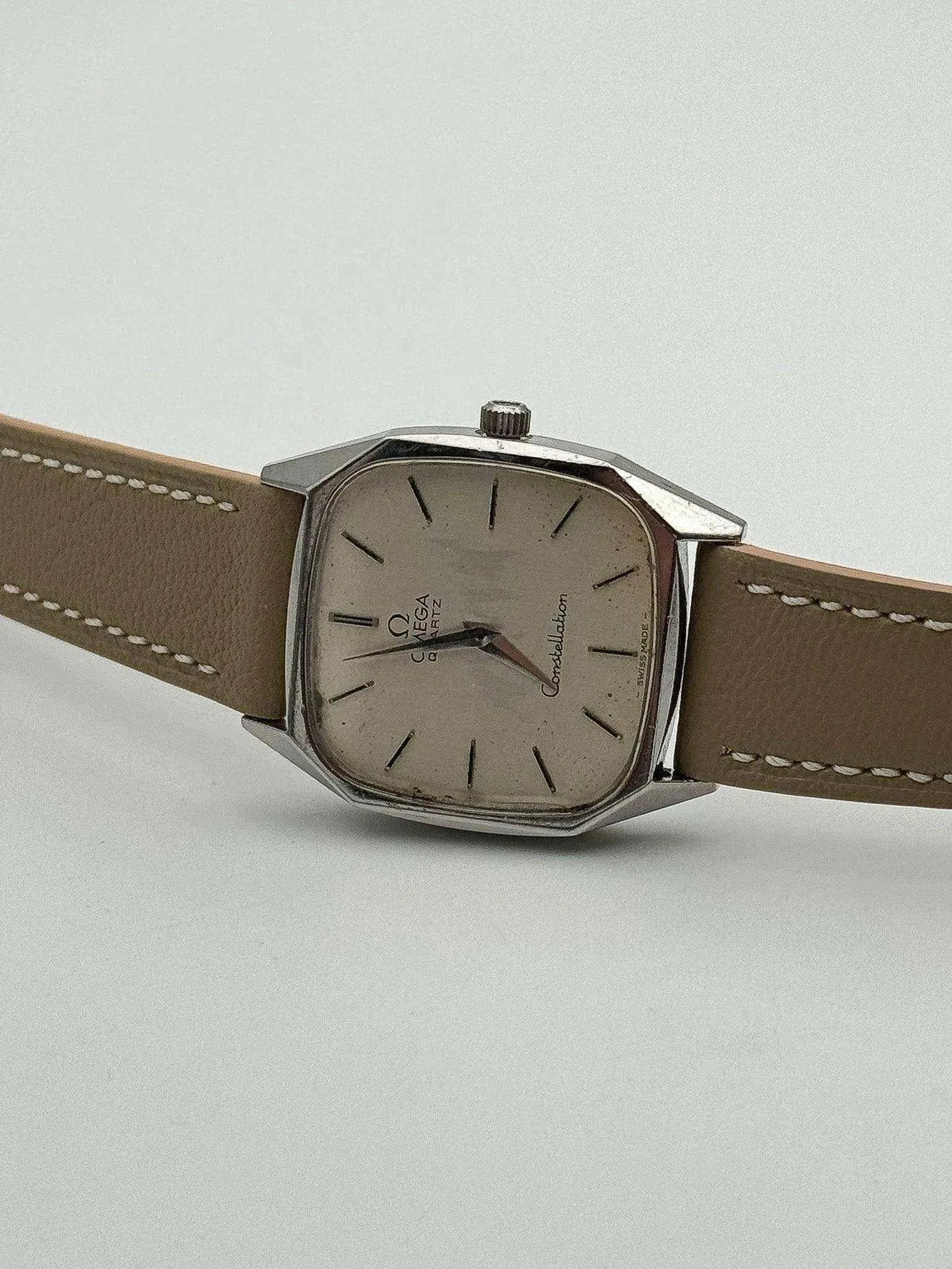 Omega - Constellation Champagne Cream - 1977 - Atelier Victor Paris - Vintage Watch Shop Dubai