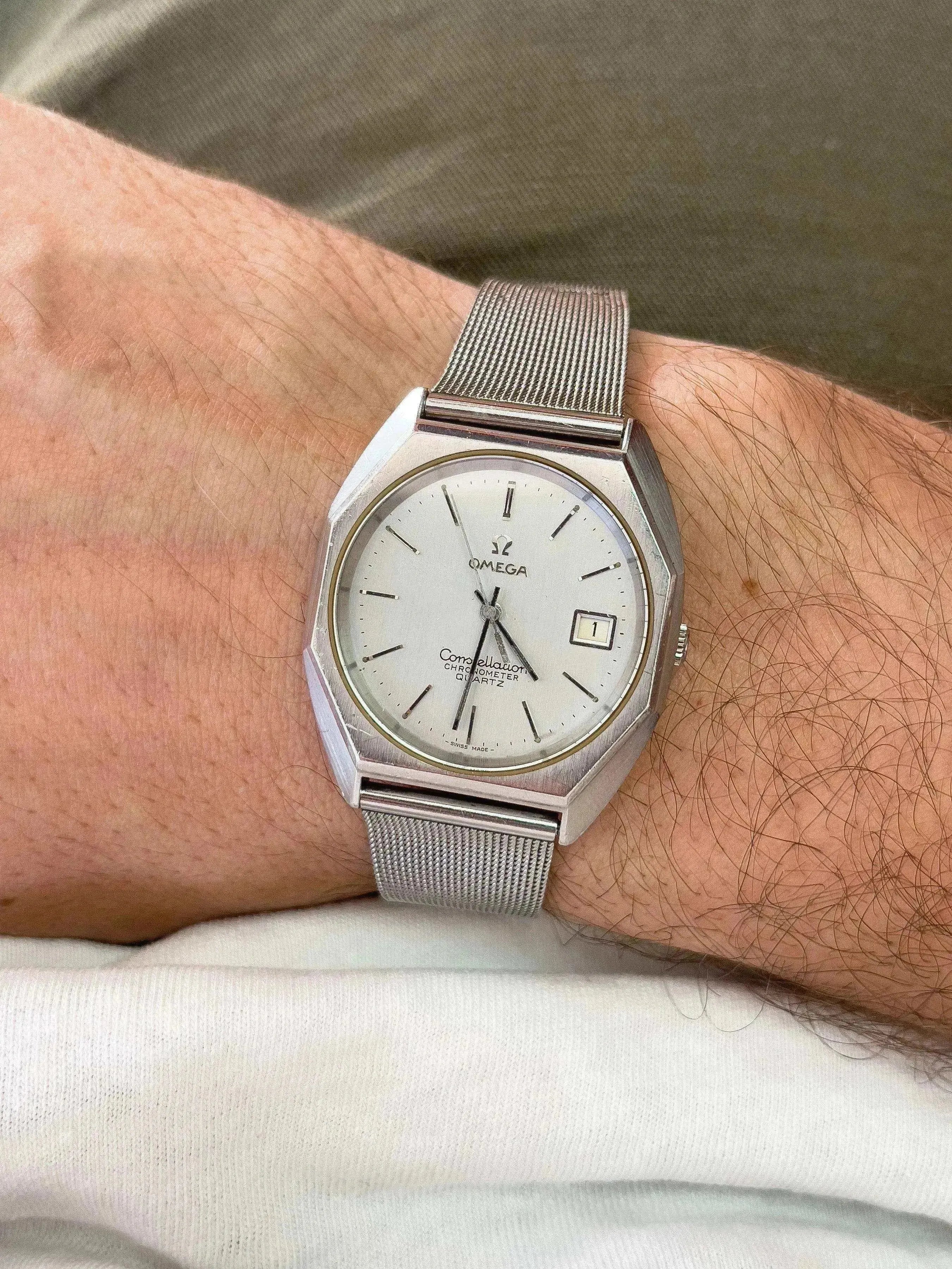 Omega - Constellation Chronometer Silver Dial - 1976 - Atelier Victor Paris - Vintage Watch Shop Dubai