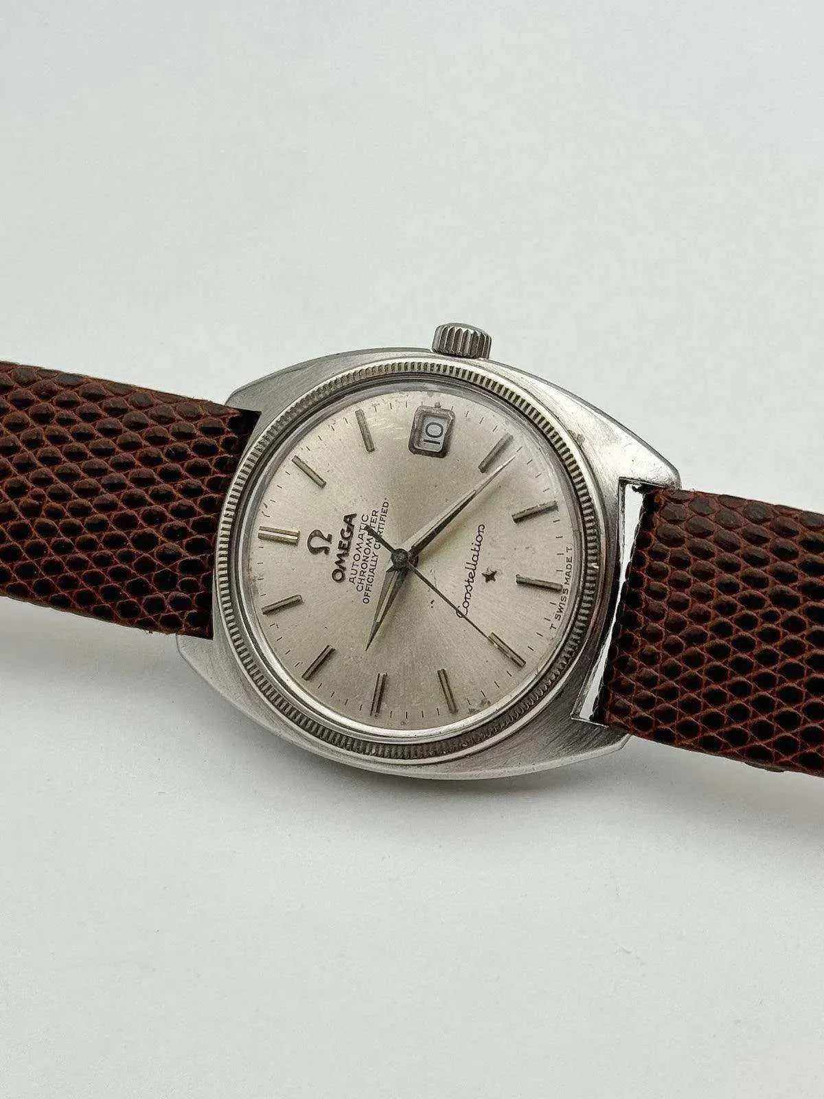 Omega - Constellation Date White Gold Bezel by Gerald Genta - 1968 - Atelier Victor Paris - Vintage Watch Shop Dubai