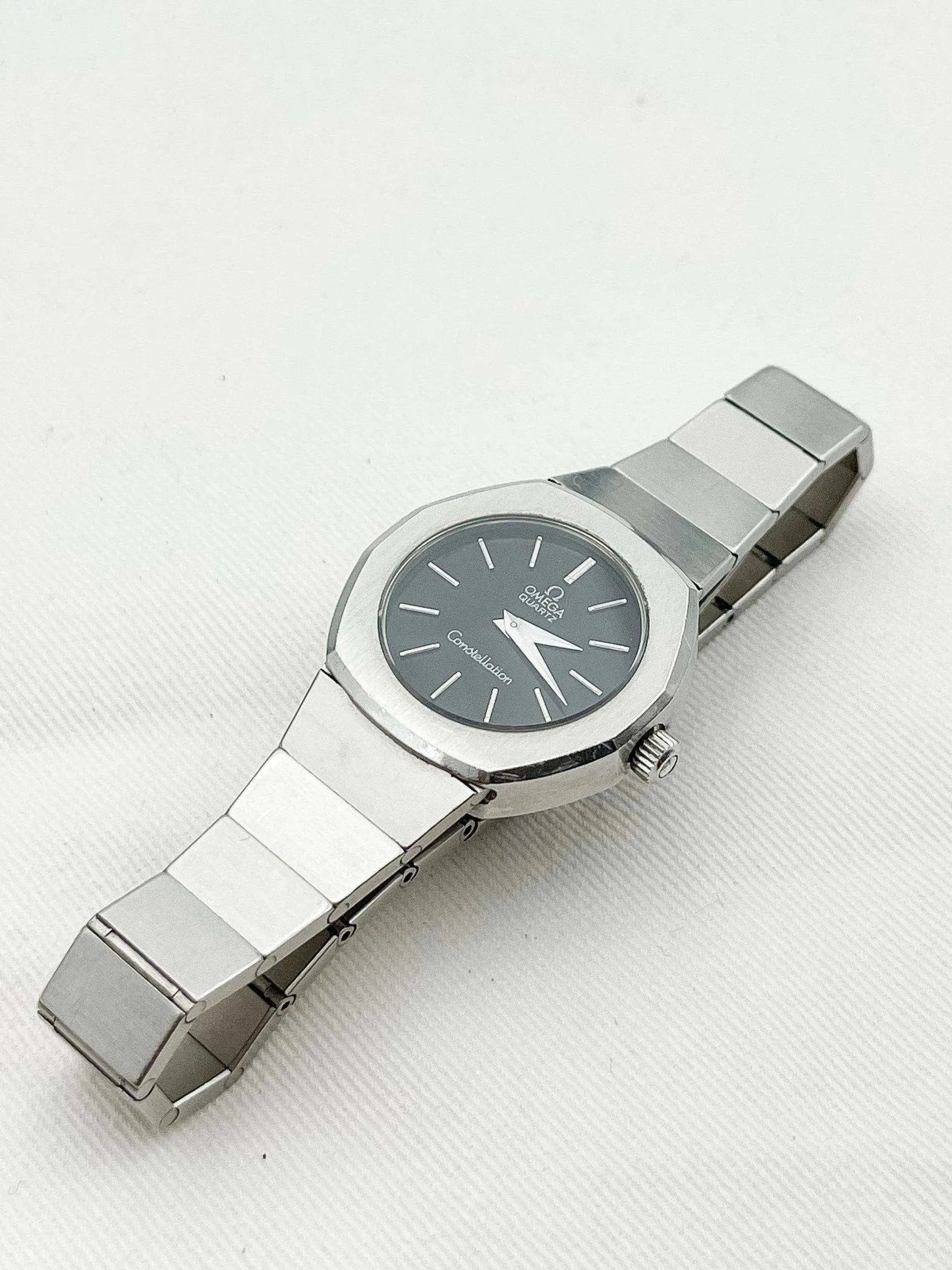 Omega - Constellation Femme Cadran noir - 1975 - Atelier Victor Paris - Vintage Watch Shop Dubai