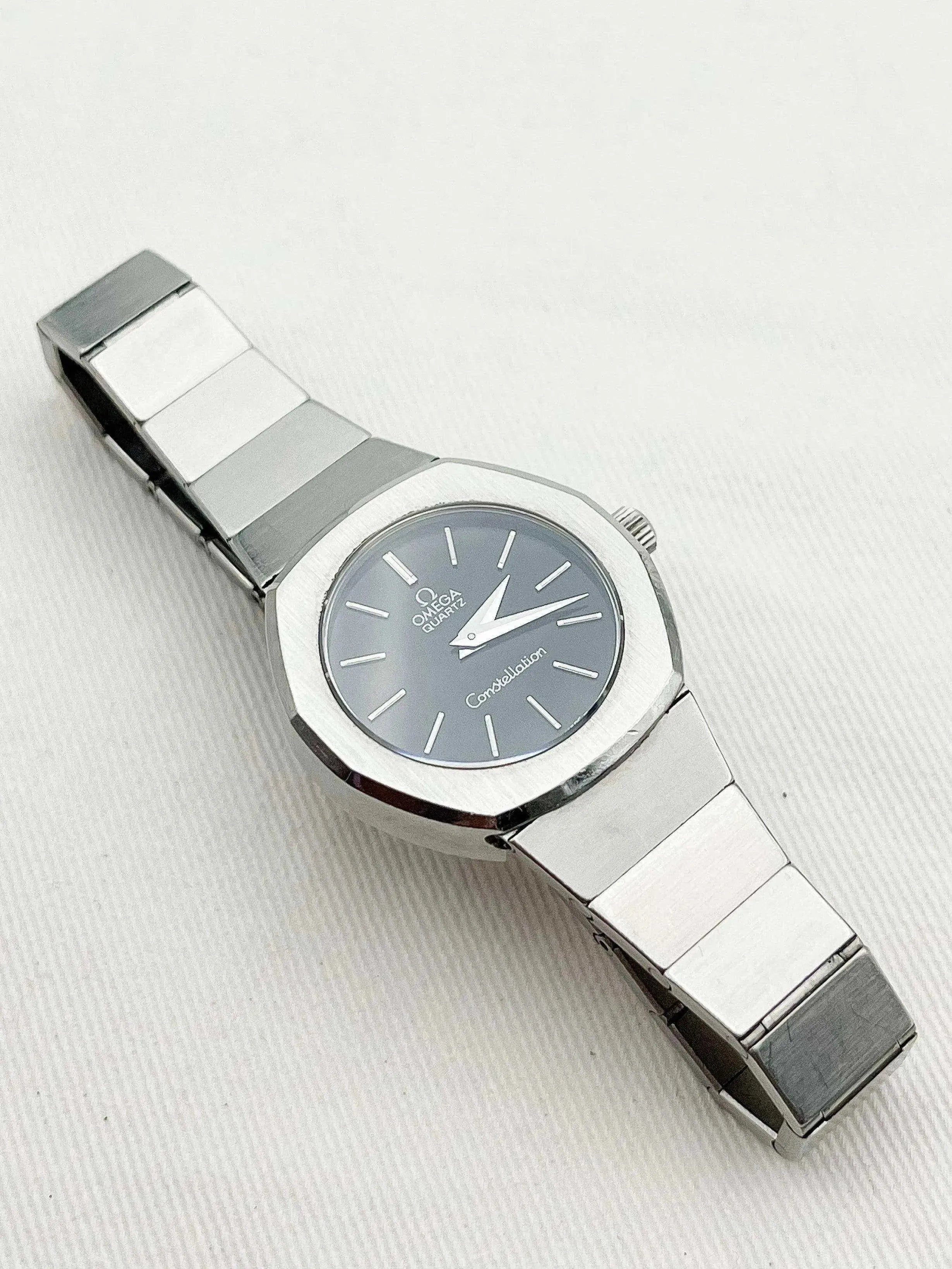 Omega - Constellation Femme Cadran noir - 1975 - Atelier Victor Paris - Vintage Watch Shop Dubai