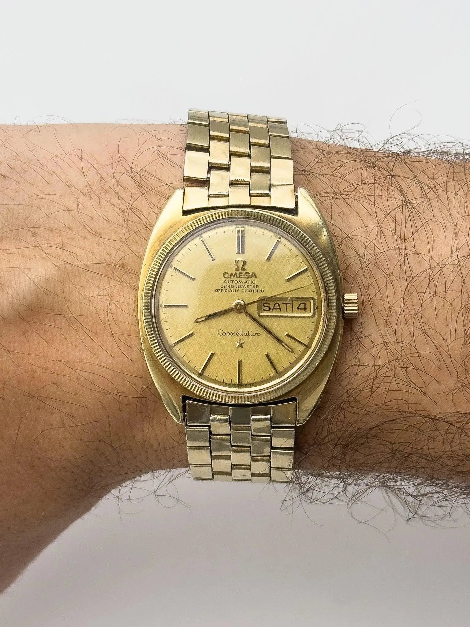 Omega - Constellation Gerald Genta Full Plated Gold - 1970 - Atelier Victor Paris - Vintage Watch Shop Dubai