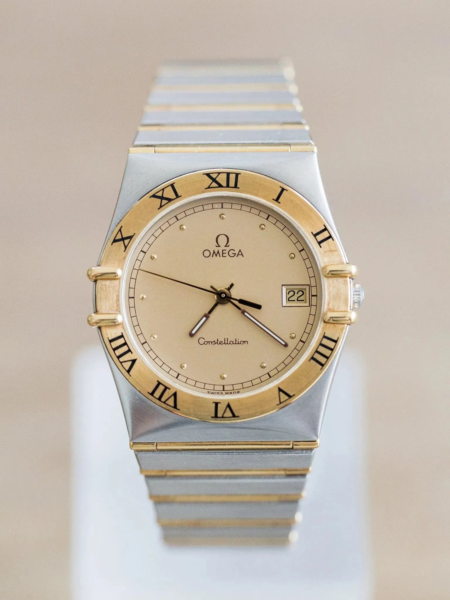 Omega - Constellation Gold & Steel - 1986 - Atelier Victor Paris - Vintage Watch Shop Dubai