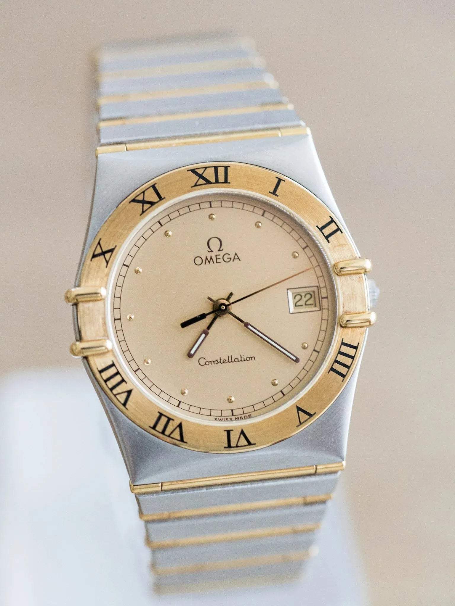 Omega - Constellation Gold & Steel - 1986 - Atelier Victor Paris - Vintage Watch Shop Dubai
