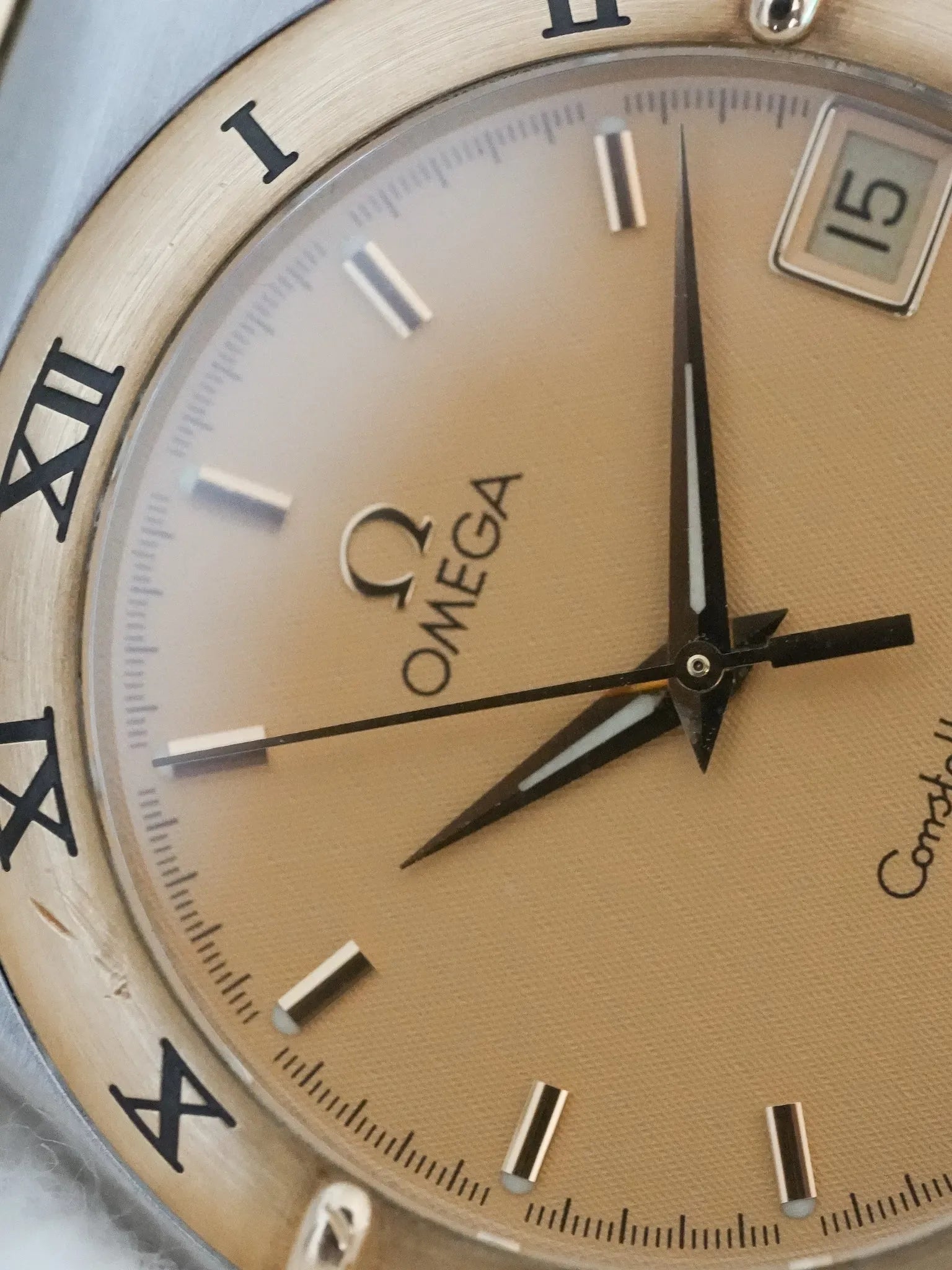 Omega - Constellation Manhattan 1212.10 Nid d'abeille or Acier Or - 1995 - Atelier Victor