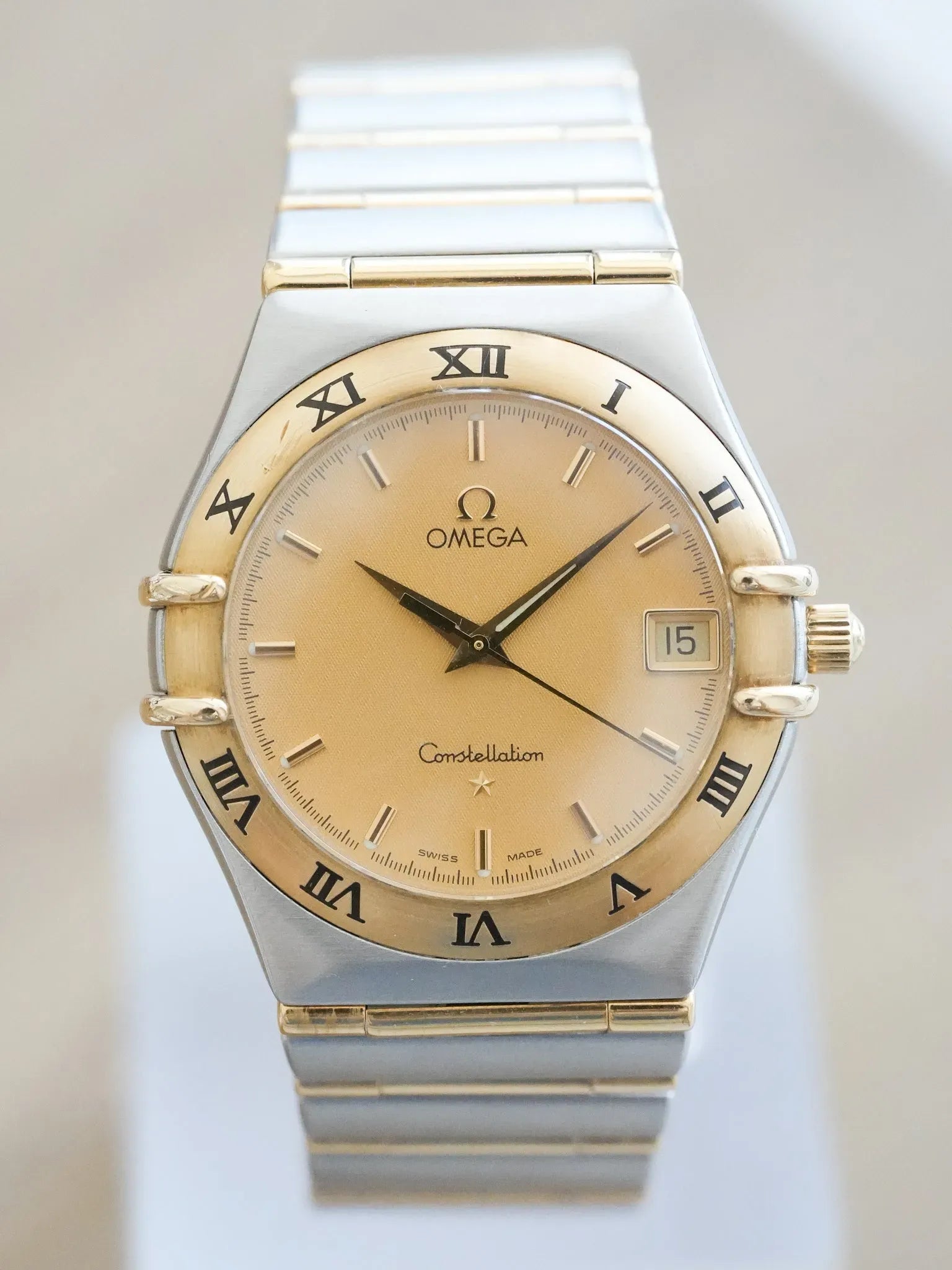 Omega - Constellation Manhattan 1212.10 Nid d'abeille or Acier Or - 1995 - Atelier Victor - Vintage  Shop