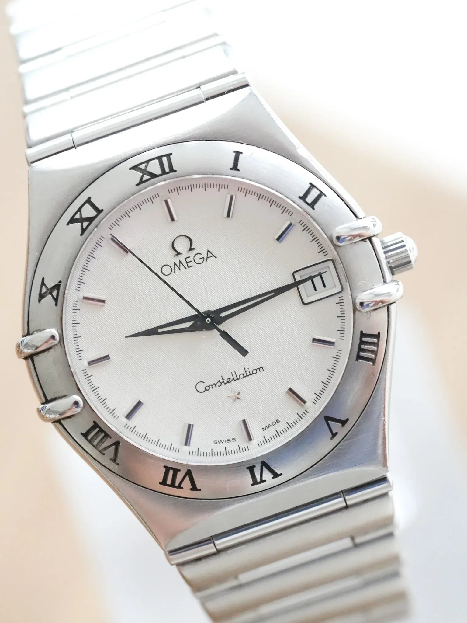 Omega - Constellation Manhattan 1512.30 Nid d'abeille Blanc Acier - 1998 - Atelier Victor - Vintage  Shop