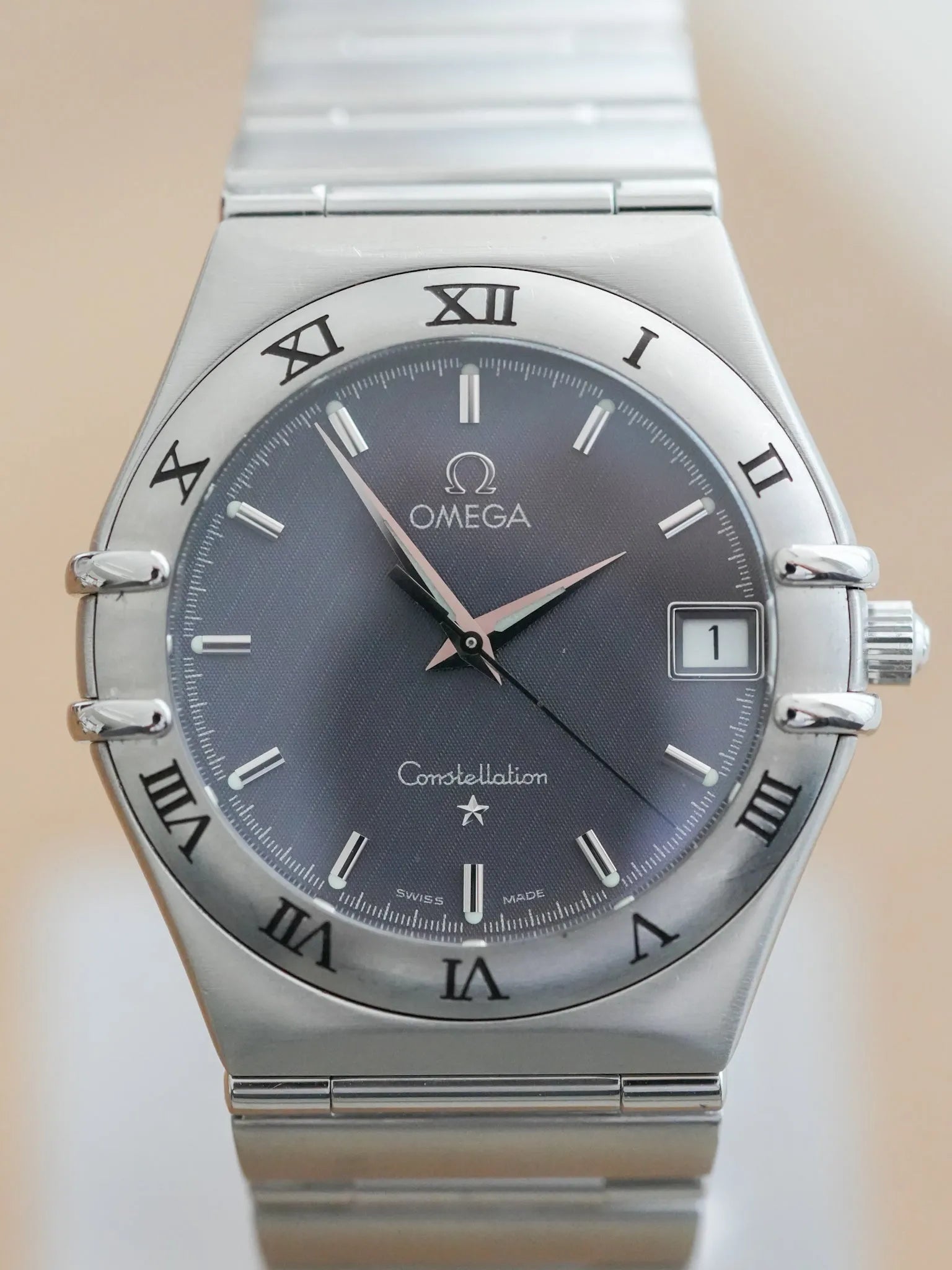 Omega - Constellation Manhattan 1512.40 Anthracite Nid d'abeille Acier - 1998 - Atelier Victor Paris - Vintage Watch Shop Dubai