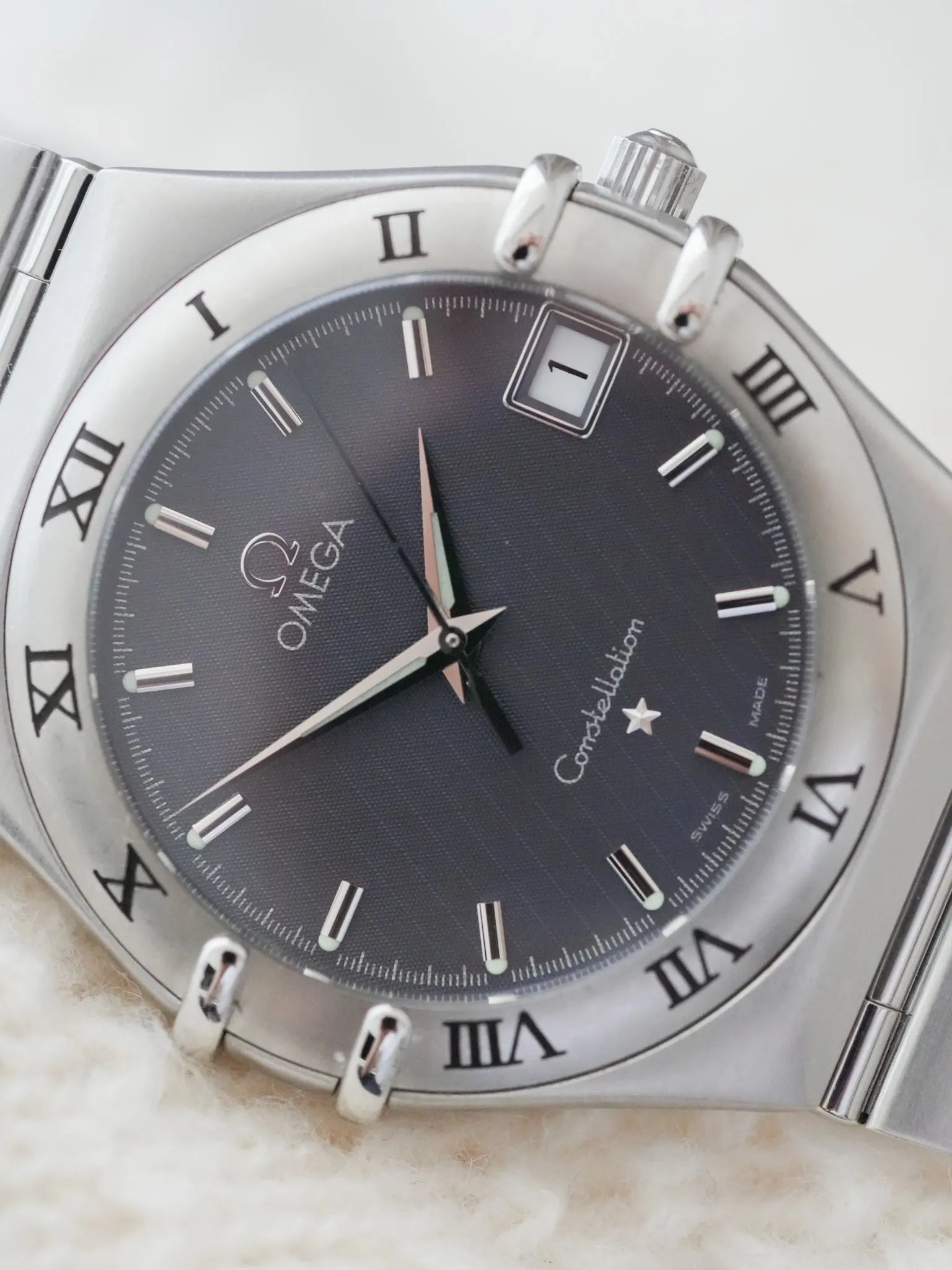 Omega - Constellation Manhattan 1512.40 Anthracite Nid d'abeille Acier - 1998 - Atelier Victor Paris - Vintage Watch Shop Dubai