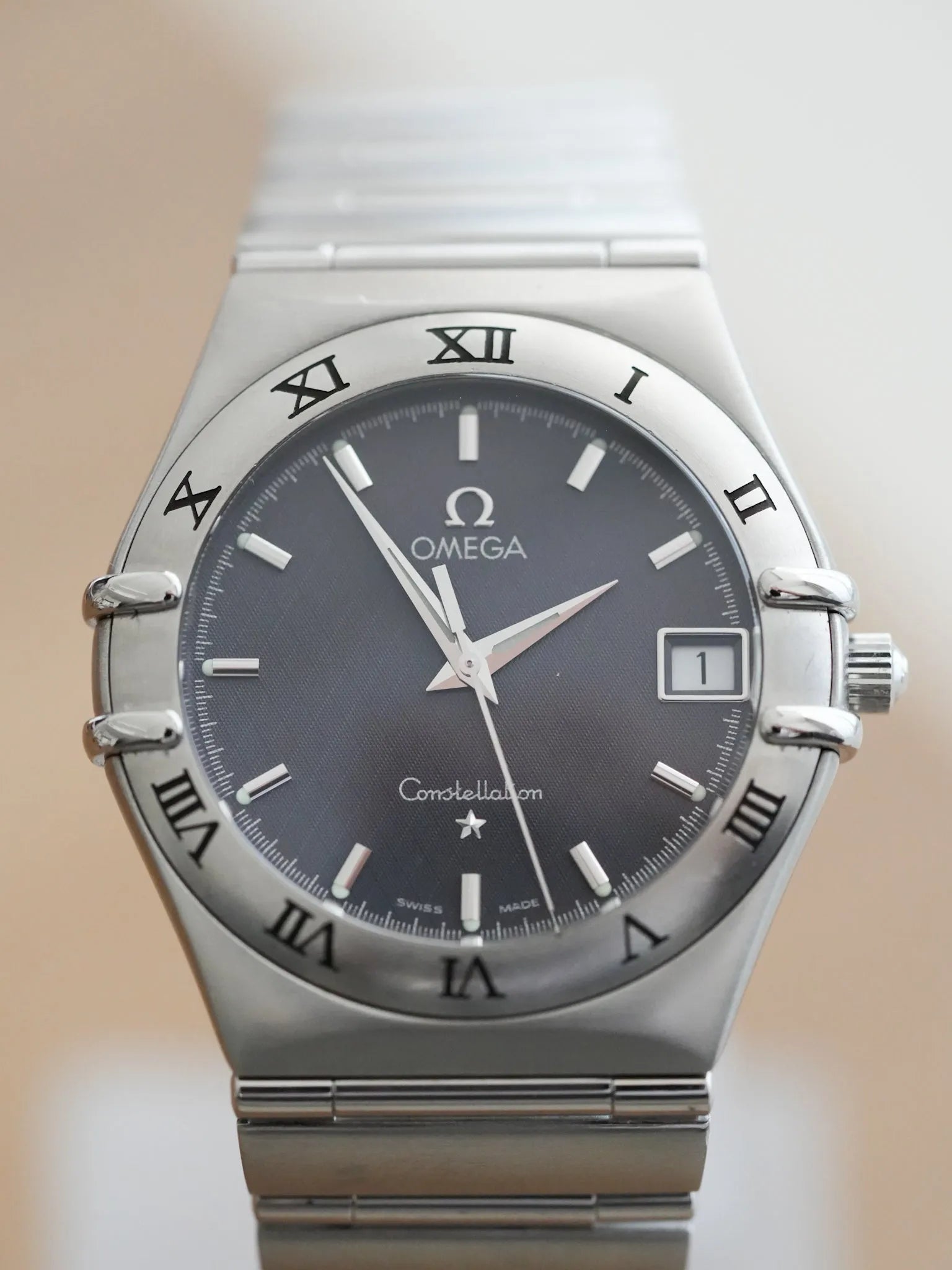 Omega - Constellation Manhattan 1512.40 Anthracite Nid d'abeille Acier - 1998 - Atelier Victor Paris - Vintage Watch Shop Dubai