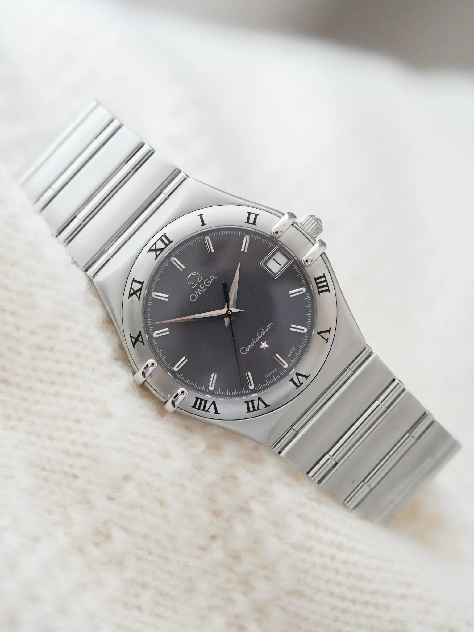 Omega - Constellation Manhattan 1512.40 Anthracite Nid d'abeille Acier - 1998 - Atelier Victor Paris - Vintage Watch Shop Dubai