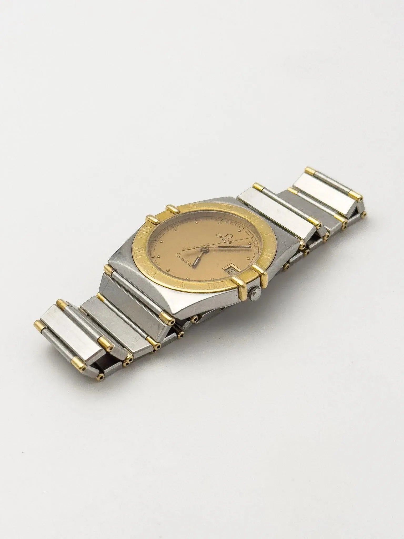 Omega - Constellation Manhattan Acier & Or 18k Date Cadran Or - 1990s - Atelier Victor Paris - Vintage Watch Shop Dubai