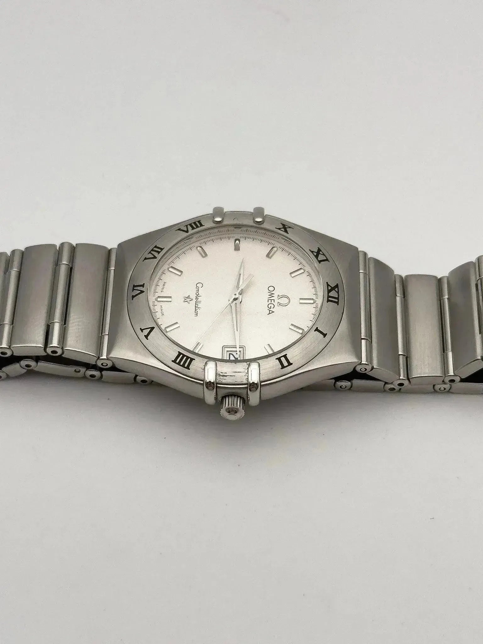 Omega - Constellation Manhattan Acier Cadran Blanc - Papier - 1998 - Atelier Victor Paris - Vintage Watch Shop Dubai