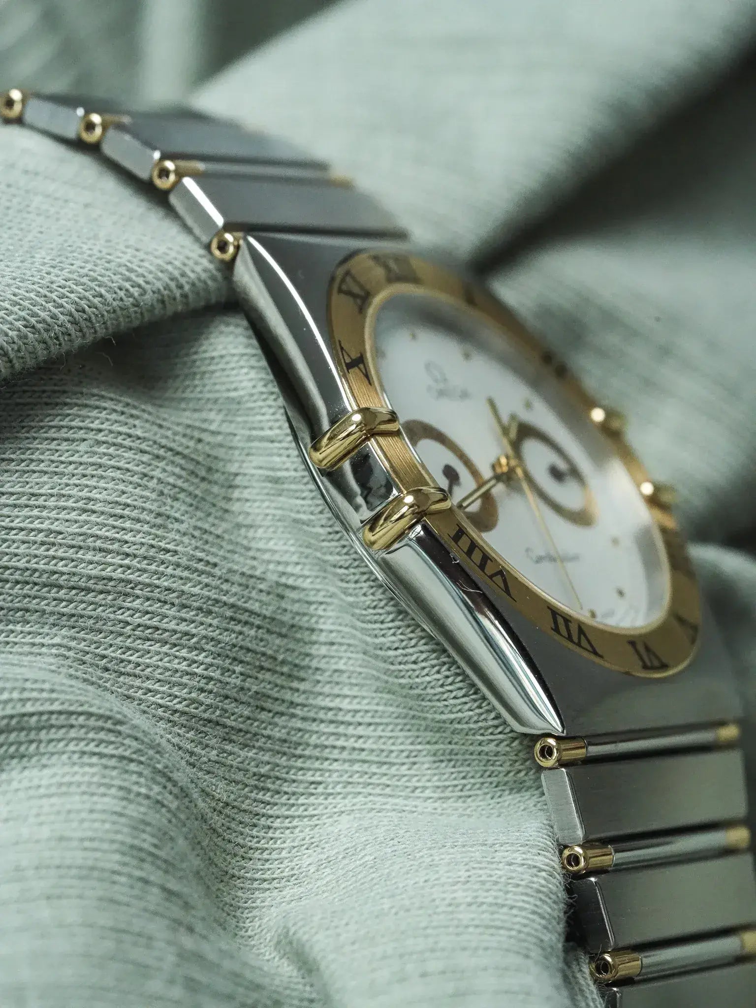 Montre Omega Constellation Day-Date (1991) – Acier & Or 18k (État Neuf)