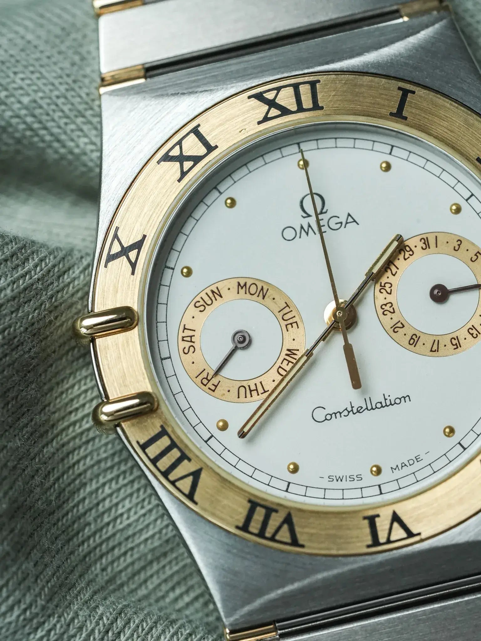 Montre Omega Constellation Day-Date (1991) – Acier & Or 18k (État Neuf)