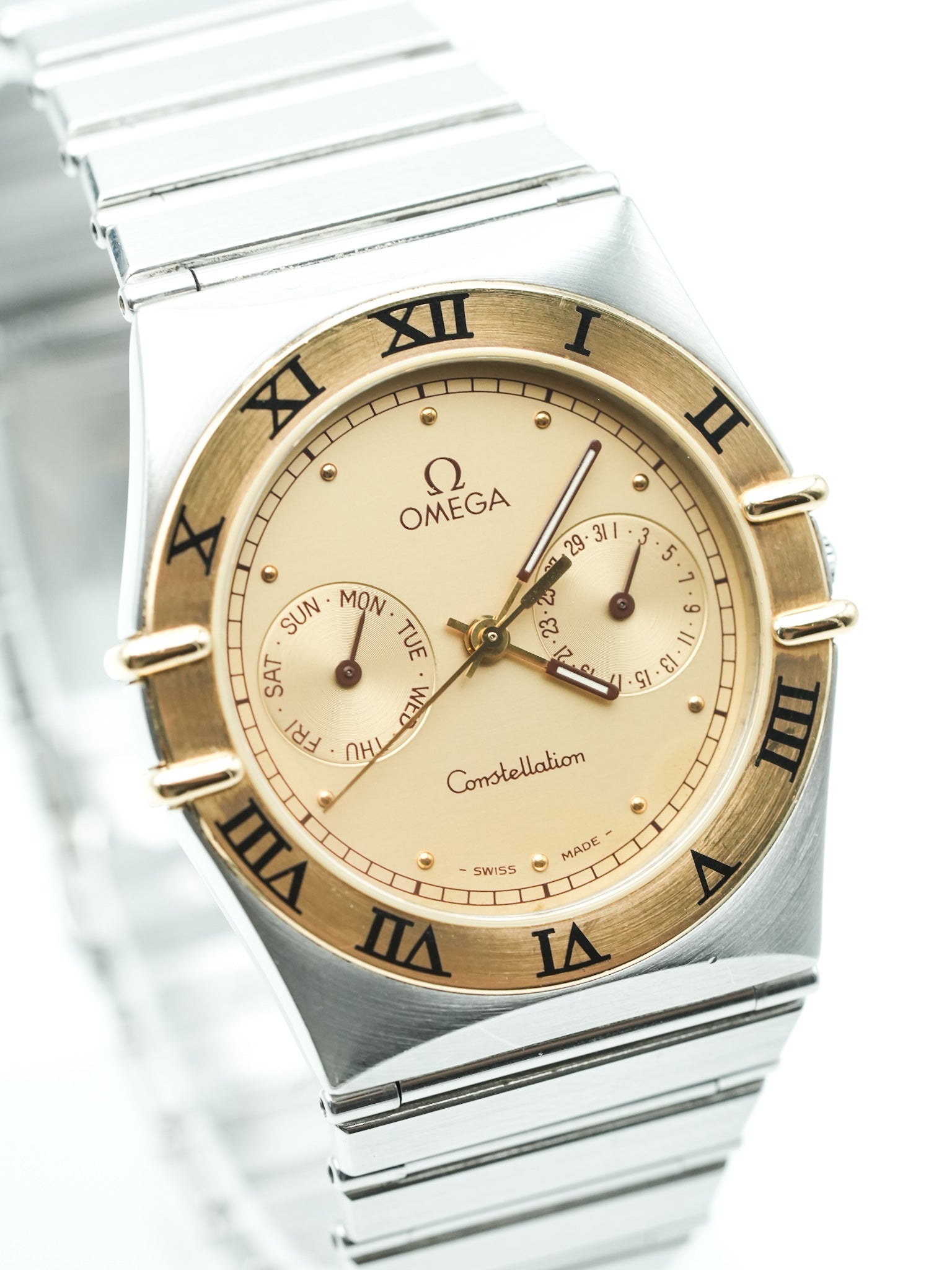 Omega - Constellation Manhattan Daydate Or et Acier - 1989 - Atelier Victor Paris - Vintage Watch Shop Dubai