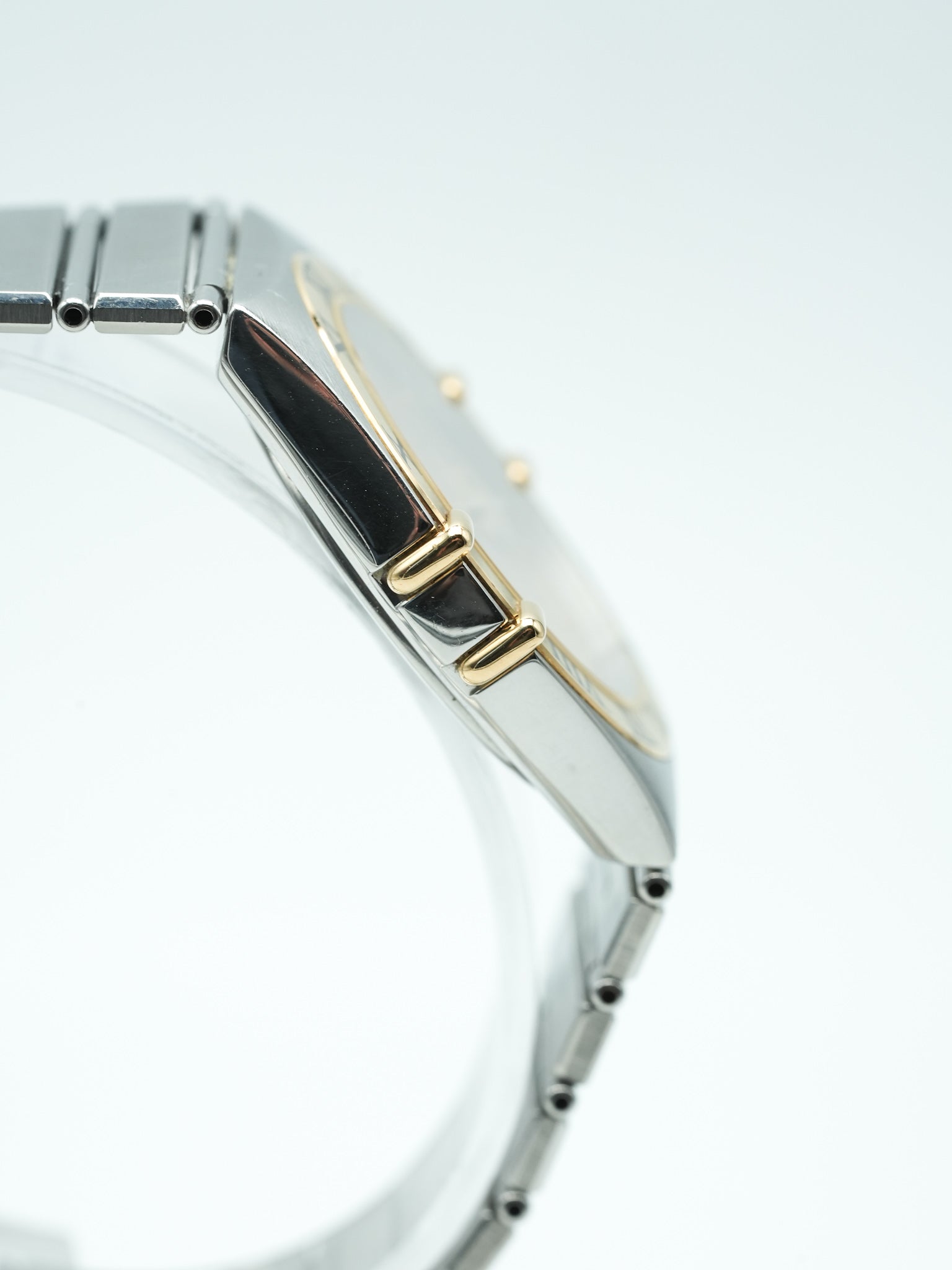 Omega - Constellation Manhattan Daydate Or et Acier - 1989 - Atelier Victor Paris - Vintage Watch Shop Dubai