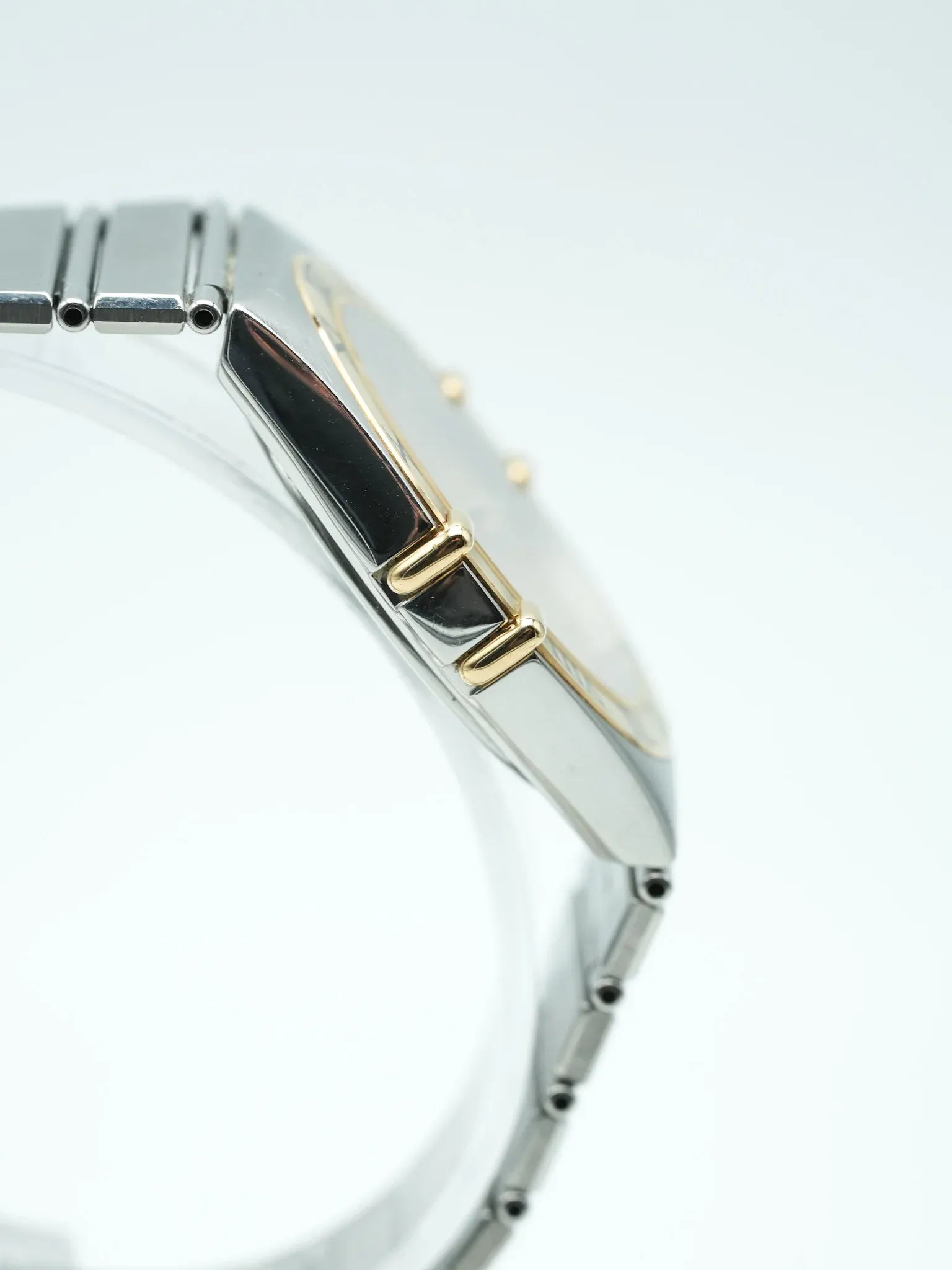 Omega - Constellation Manhattan Daydate Or et Acier - 1989 - Atelier Victor - Vintage  Shop