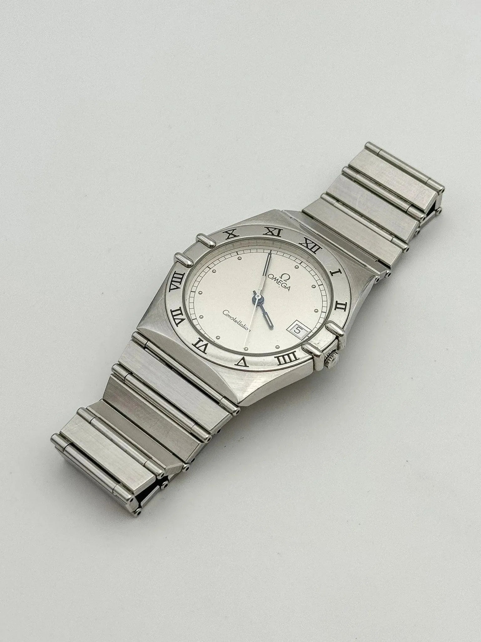 Omega - Constellation Manhattan Steel Blue Hands - 1993 - Atelier Victor Paris - Vintage Watch Shop Dubai