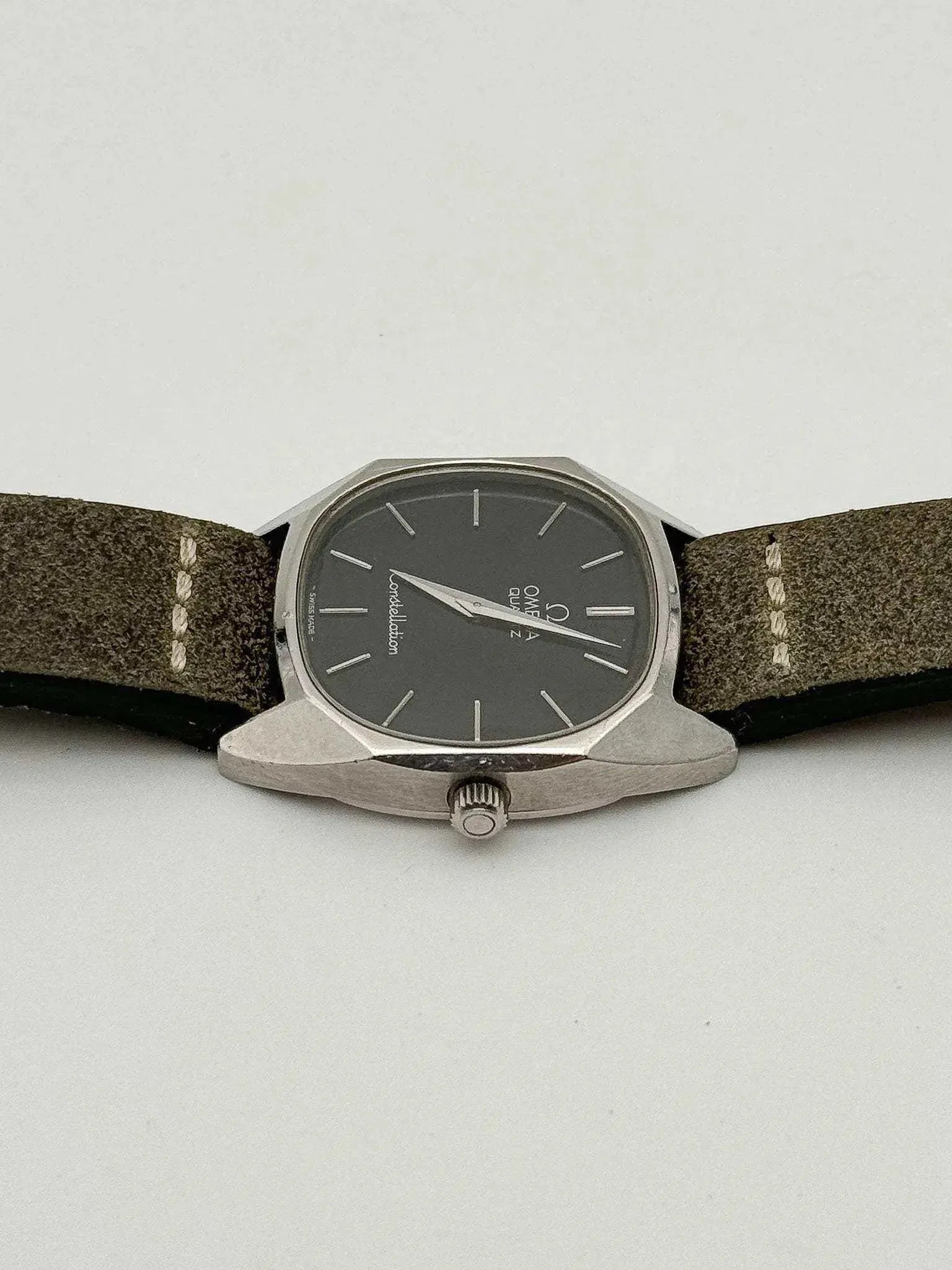 Omega - Constellation Octogonale Noir - 1970s - Atelier Victor - Vintage  Shop