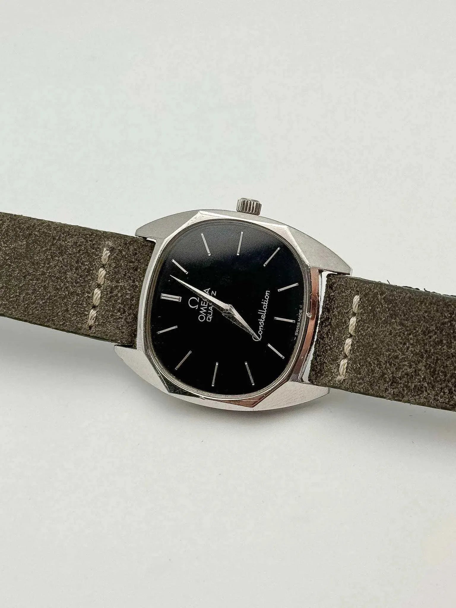 Omega - Constellation Octogonale Noir - 1970s - Atelier Victor - Vintage  Shop