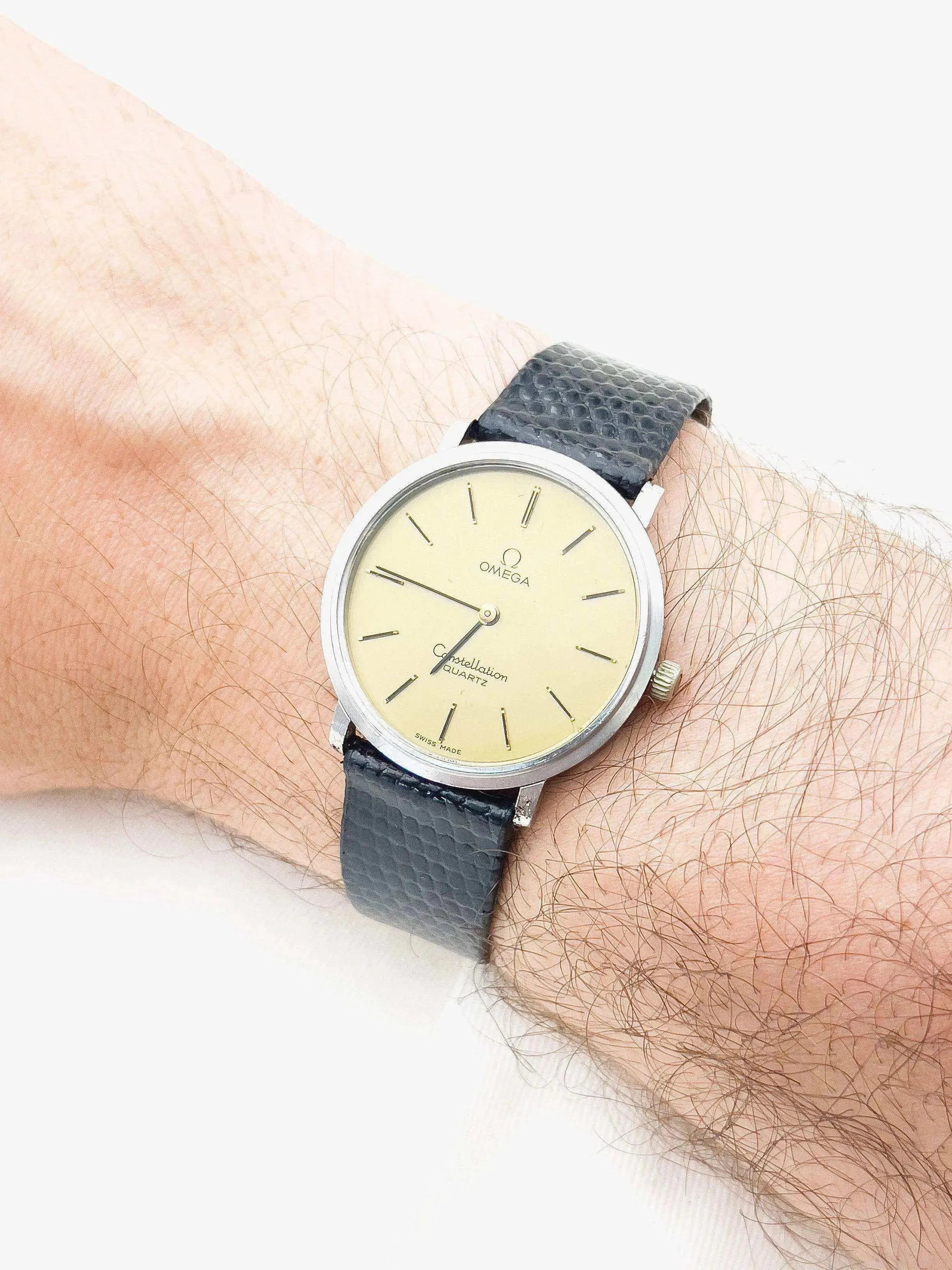 Omega - Constellation Quartz Yellow - 1978 - Atelier Victor Paris - Vintage Watch Shop Dubai