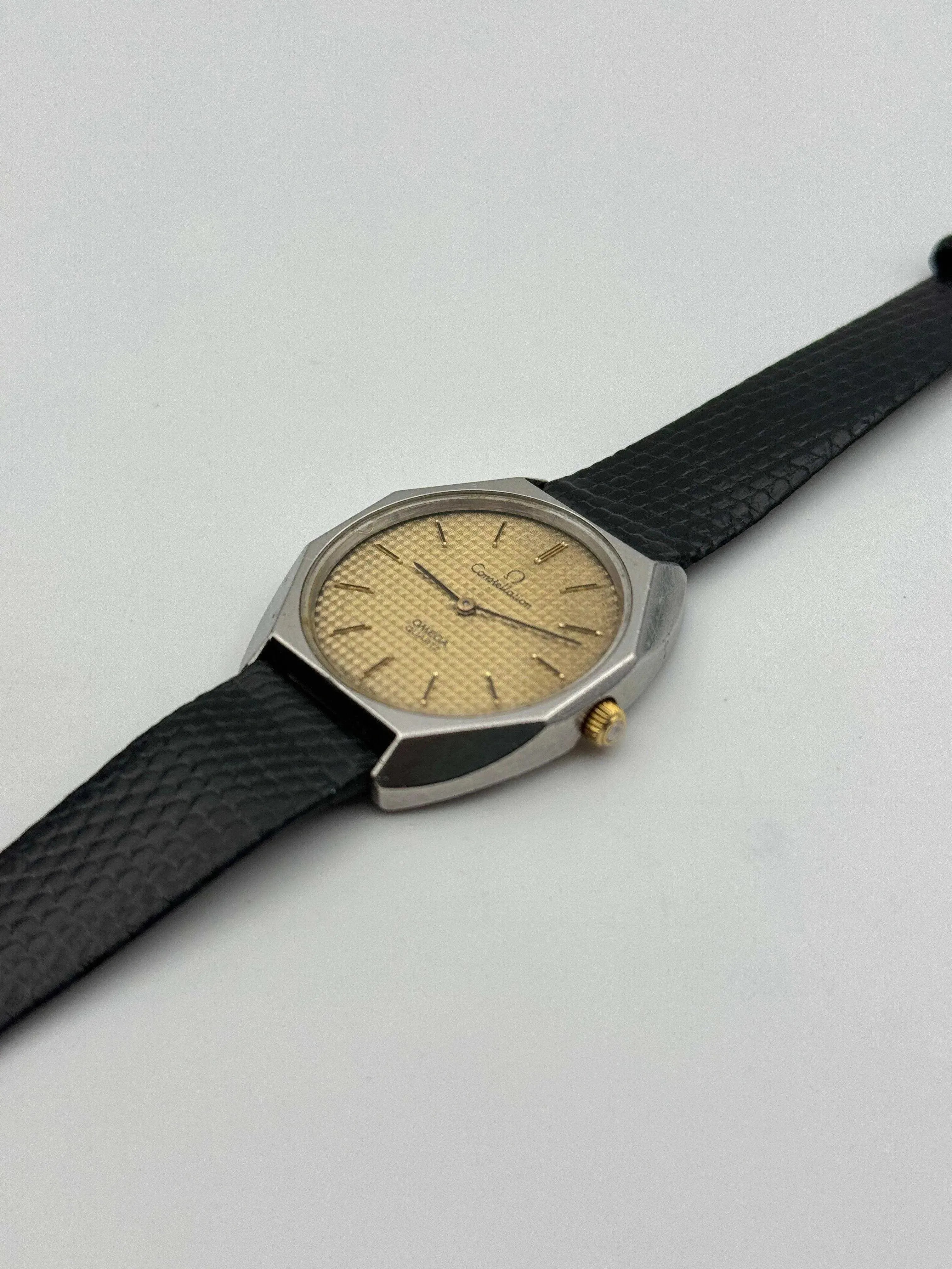 Omega - Constellation Tapissé Gold - 1979 - Atelier Victor - Vintage  Shop