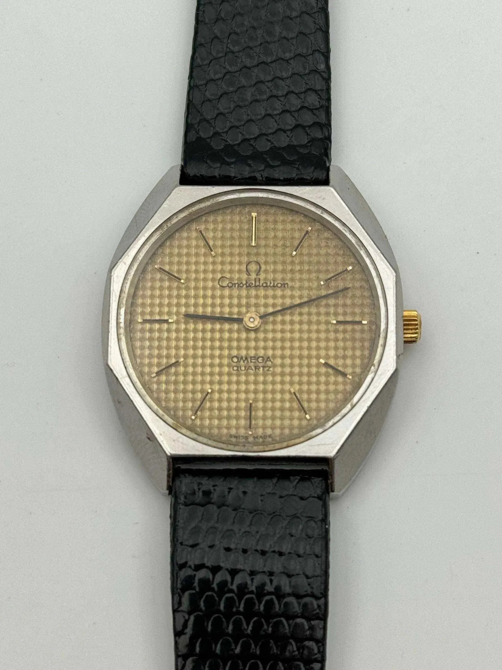 Omega - Constellation Tapissé Gold - 1979 - Atelier Victor - Vintage  Shop