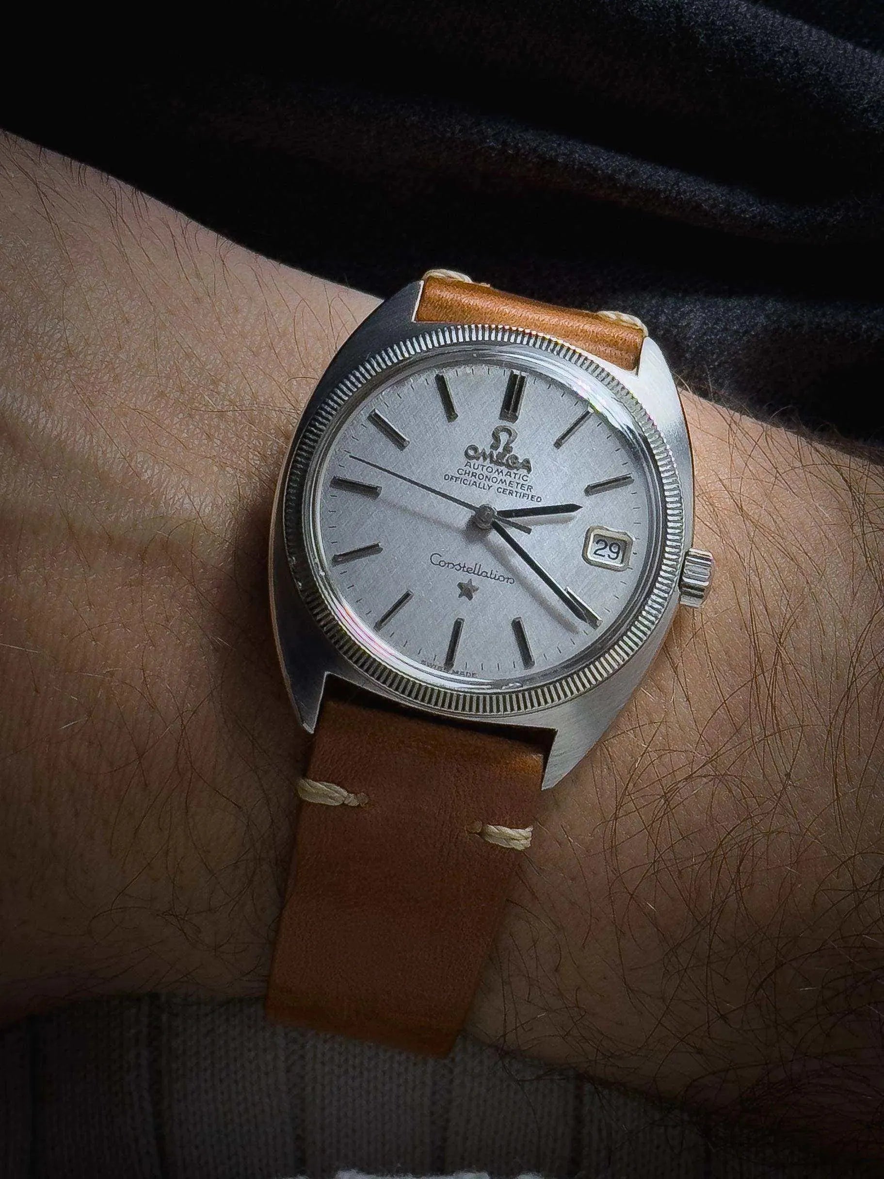 Omega - Constellation White Gold Bezel - 1967 - Atelier Victor Paris - Vintage Watch Shop Dubai