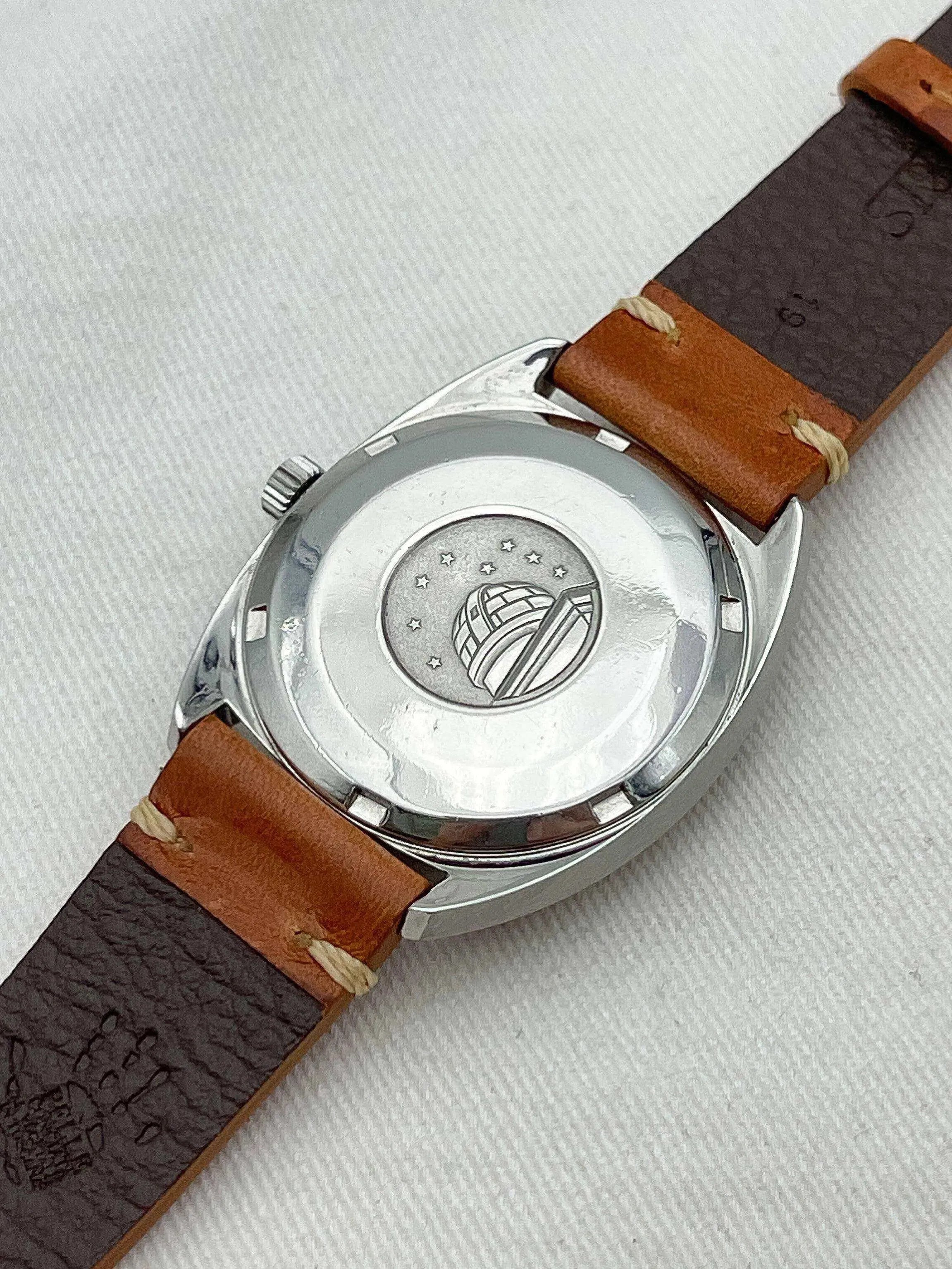 Omega - Constellation White Gold Bezel - 1967 - Atelier Victor Paris - Vintage Watch Shop Dubai