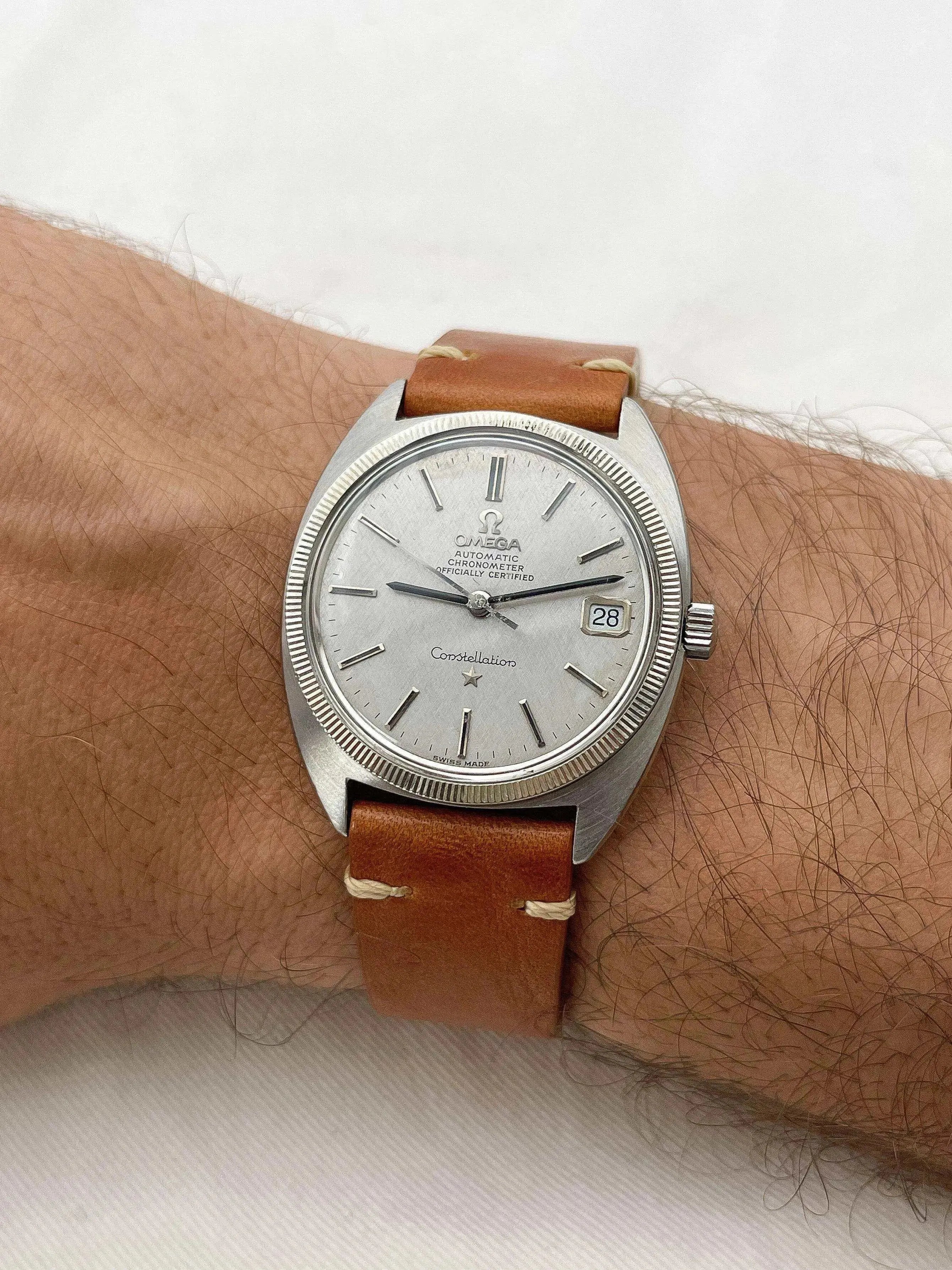 Omega - Constellation White Gold Bezel - 1967 - Atelier Victor - Vintage  Shop