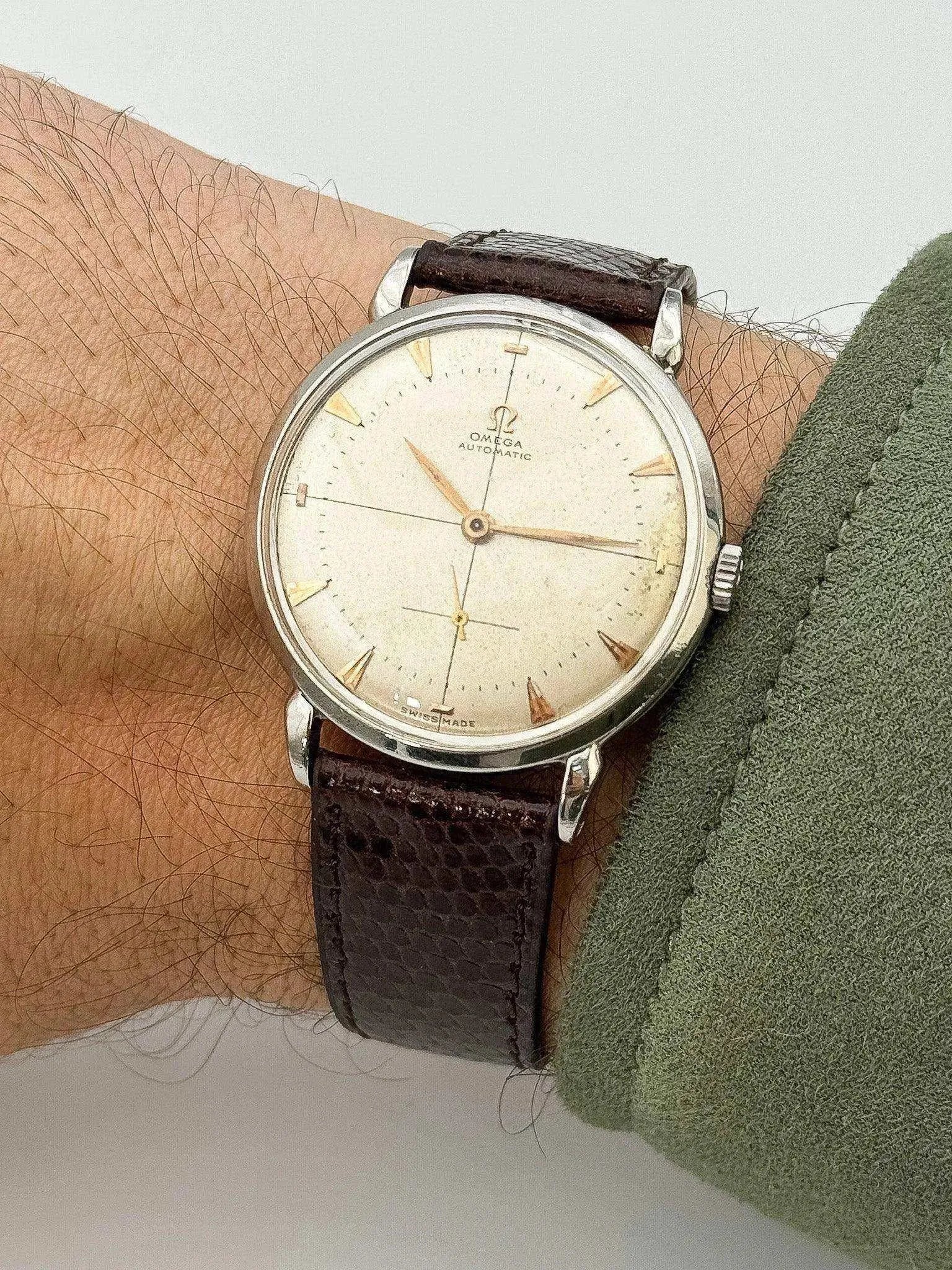 Omega - Crosshair Tear Lugs Bumper - 1950 - Atelier Victor Paris - Vintage Watch Shop Dubai