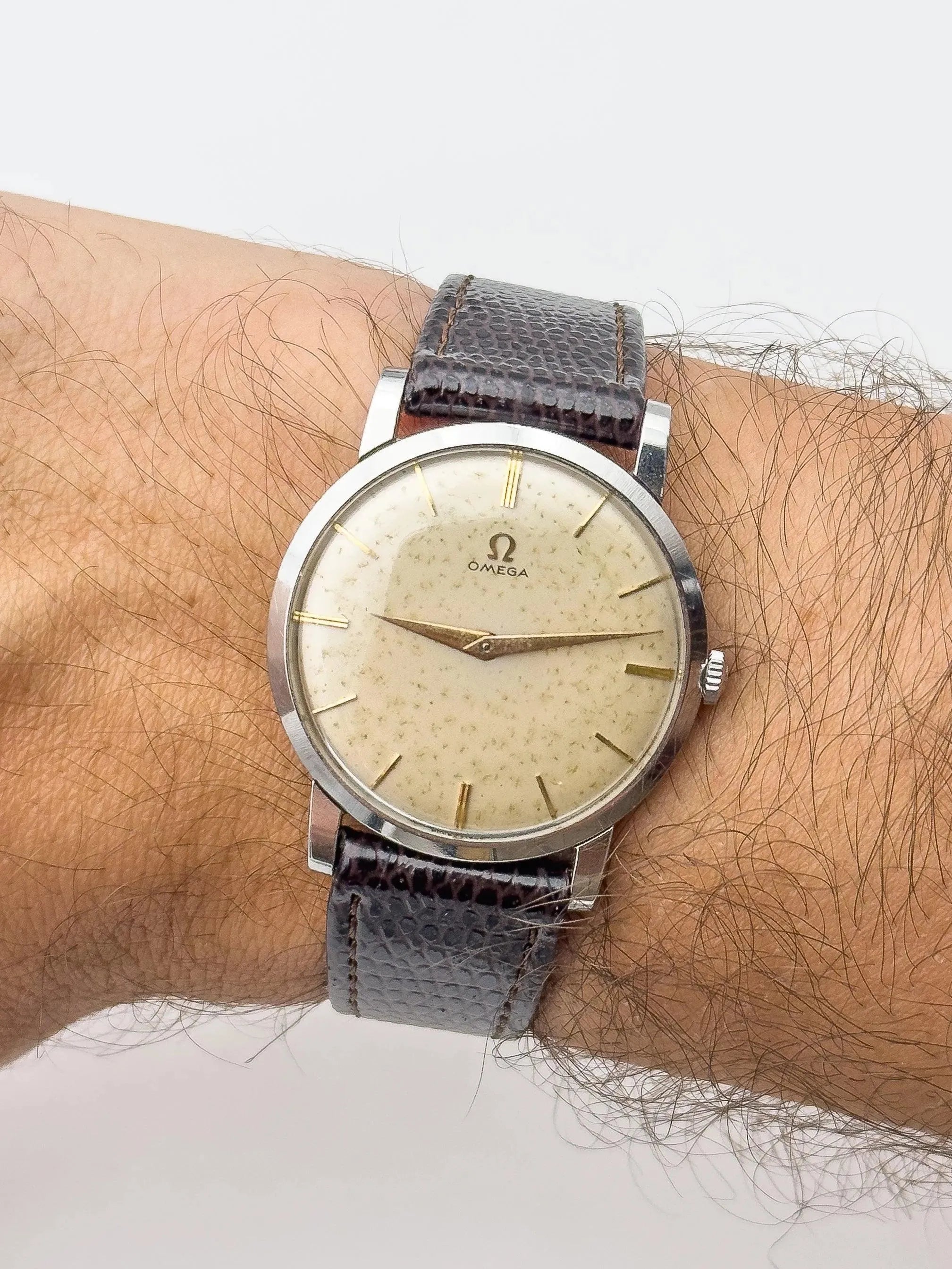 Omega - Dauphine Patine - 1956 - Atelier Victor Paris - Vintage Watch Shop Dubai