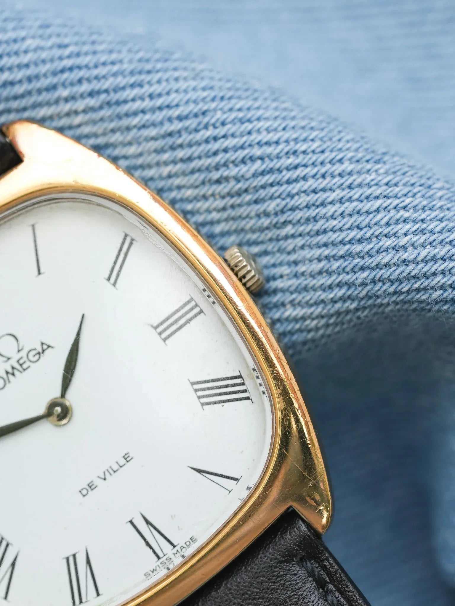 Omega - De Ville 111.0139 Tonneau Plaqué or cadran blanc romain - 1977 - Atelier Victor