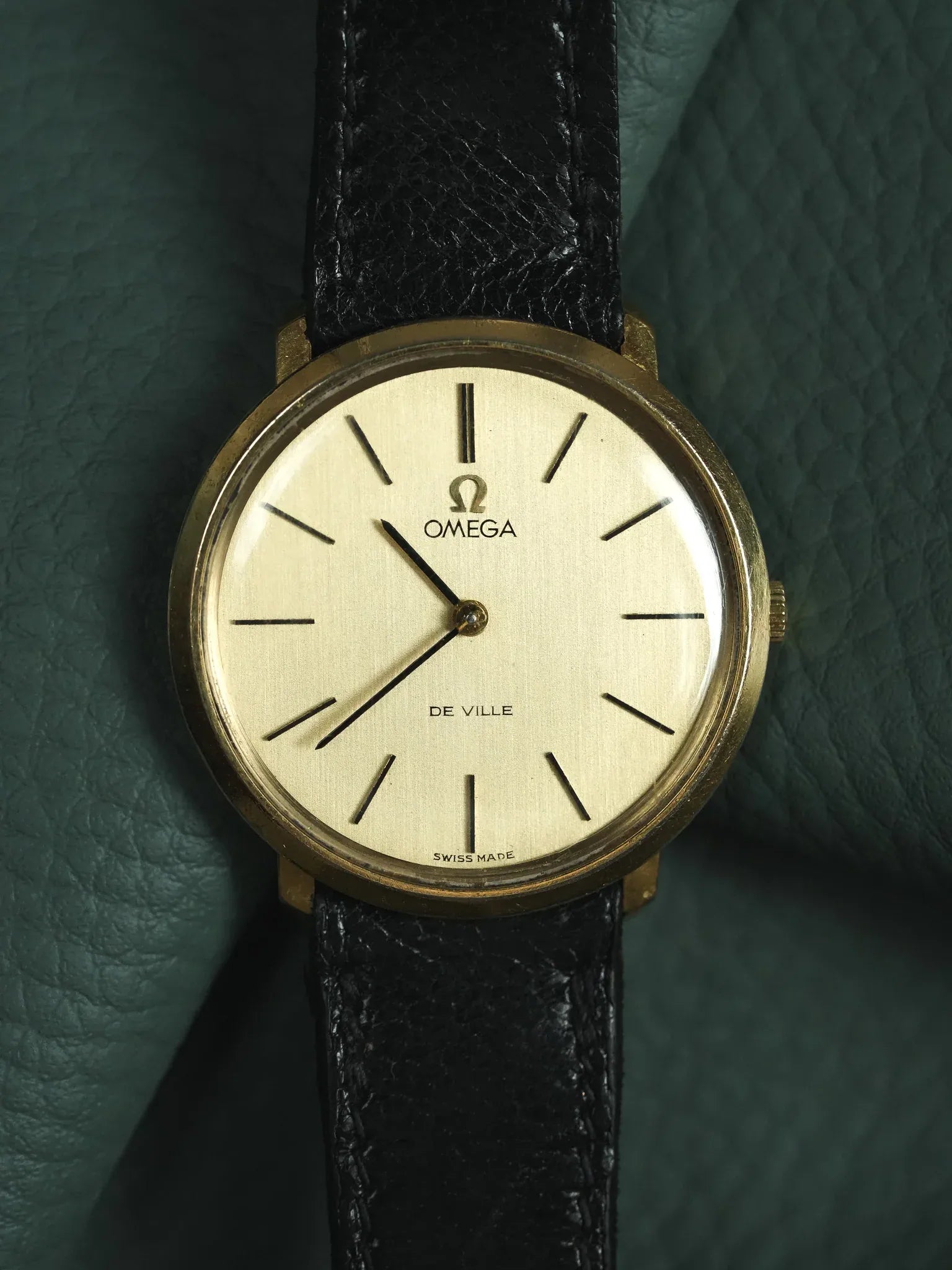 Omega - De Ville 111.077 montre habillée Ronde Plaqué or - 1970 - Atelier Victor - Vintage  Shop