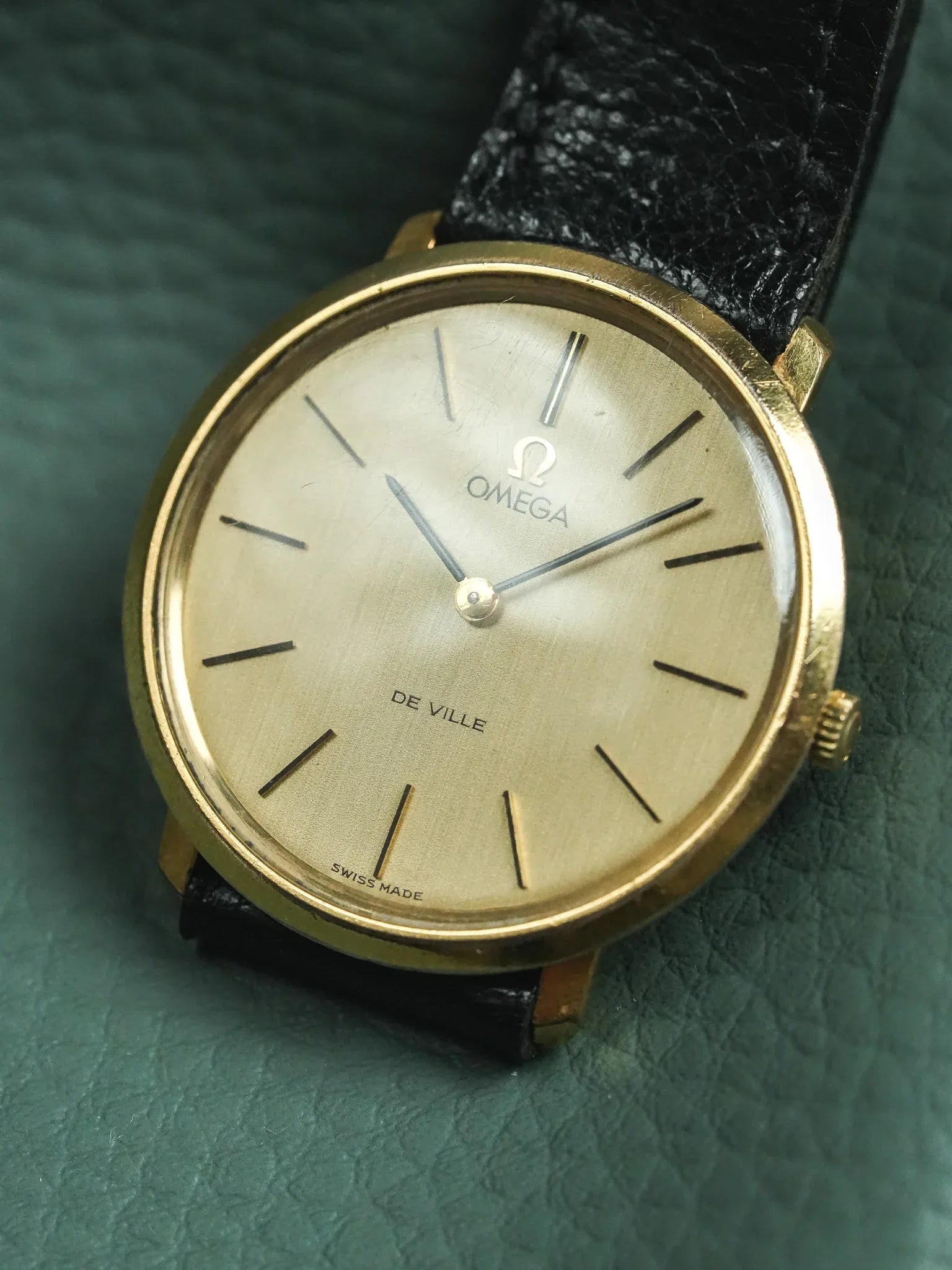 Omega - De Ville 111.077 montre habillée Ronde Plaqué or - 1970 - Atelier Victor - Vintage  Shop