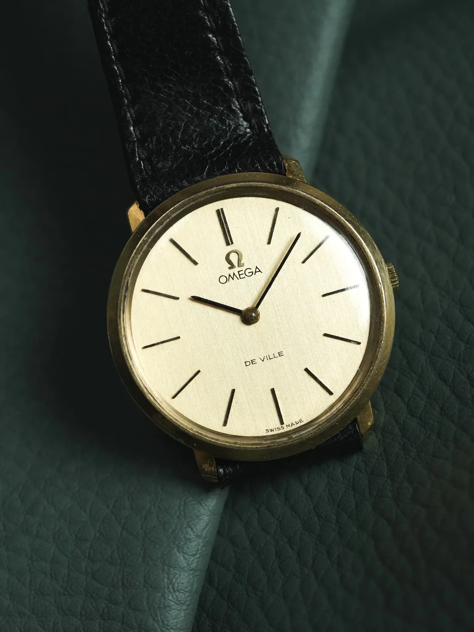 Omega - De Ville 111.077 montre habillée Ronde Plaqué or - 1970 - Atelier Victor - Vintage  Shop