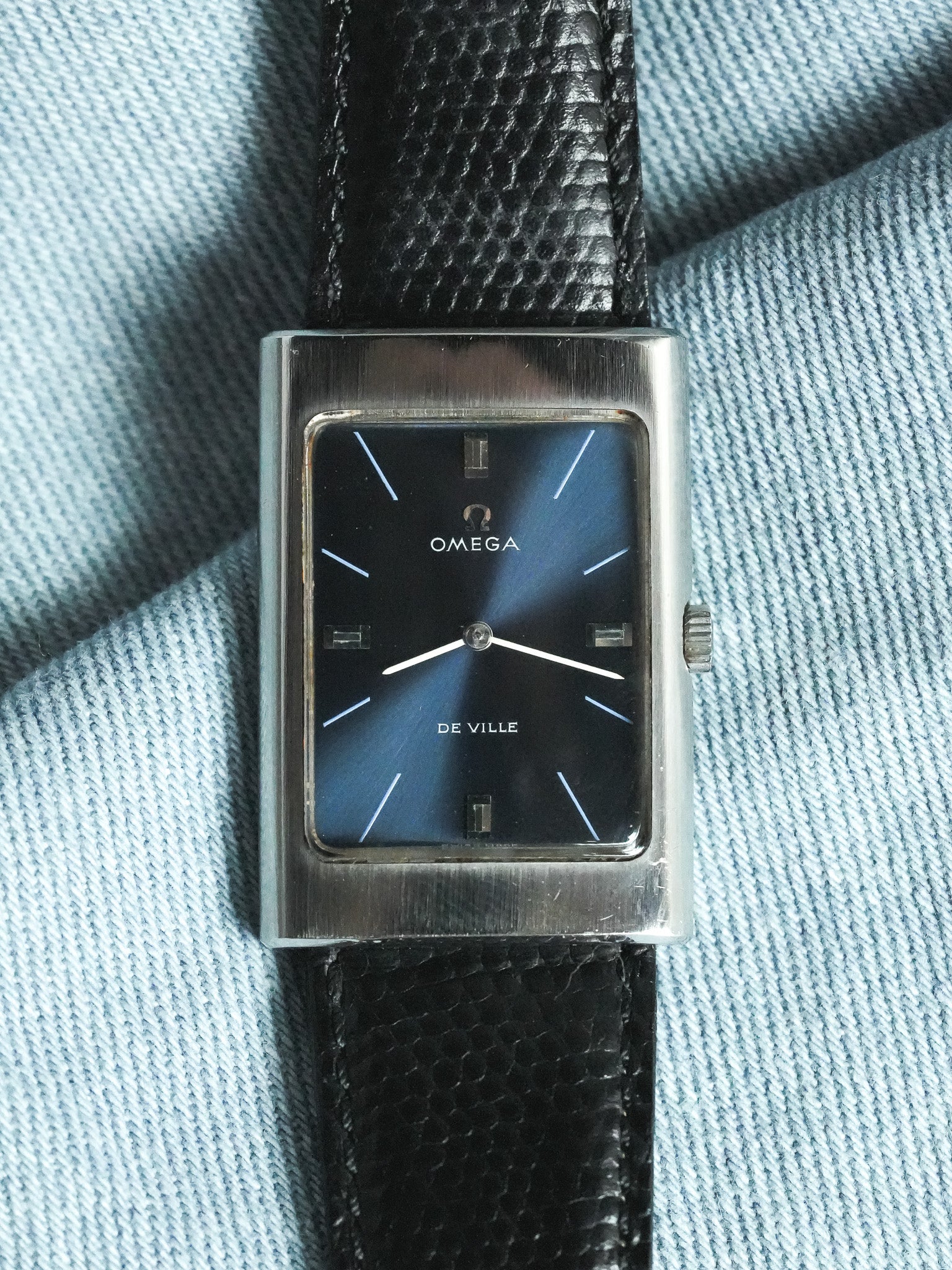 Omega - De Ville 111.101 Tank Bleu Acier Brossé - 1970 - Atelier Victor - Vintage  Shop