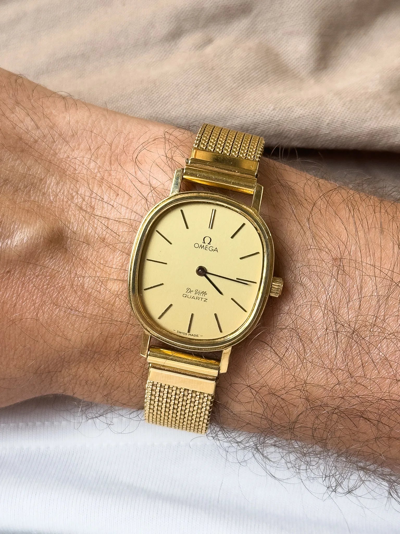 Omega - De Ville 191.0046 Tonneau plaqué or bracelet maille - 1978 - Atelier Victor - Vintage  Shop