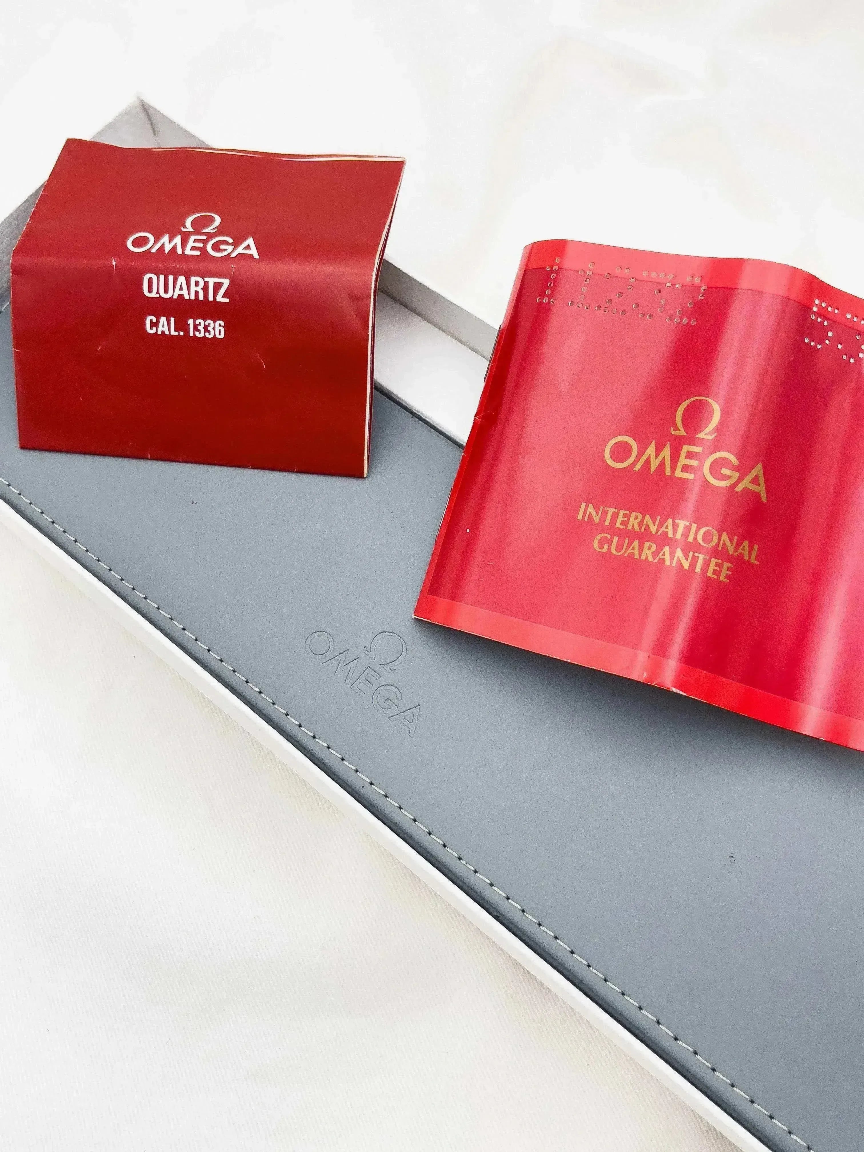 Omega De Ville Bicolores Gris - NOS - Boite & Papier - 1979 - Atelier Victor