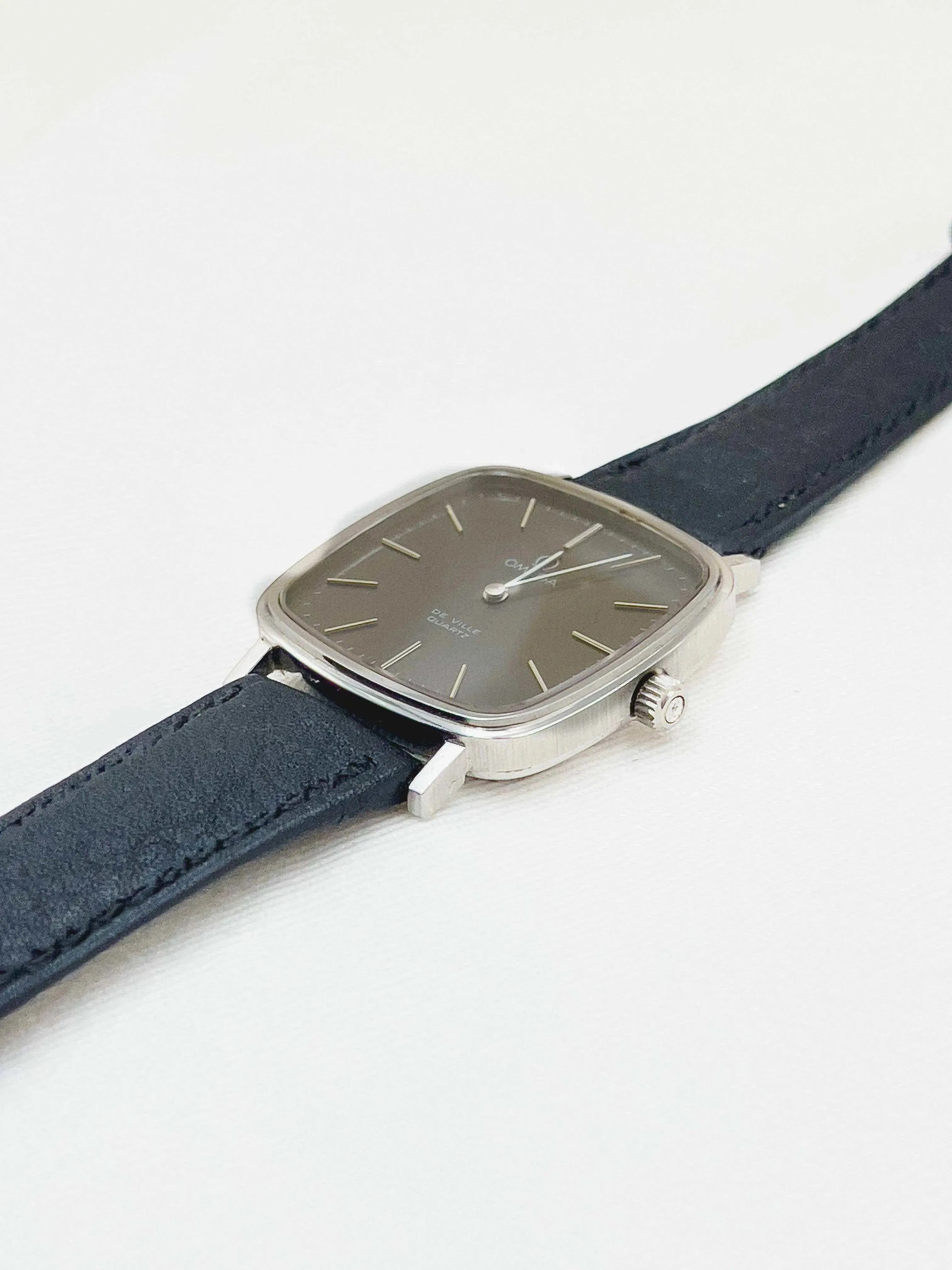 Omega - De Ville Black/Grey Dial - 1978 - Atelier Victor Paris - Vintage Watch Shop Dubai