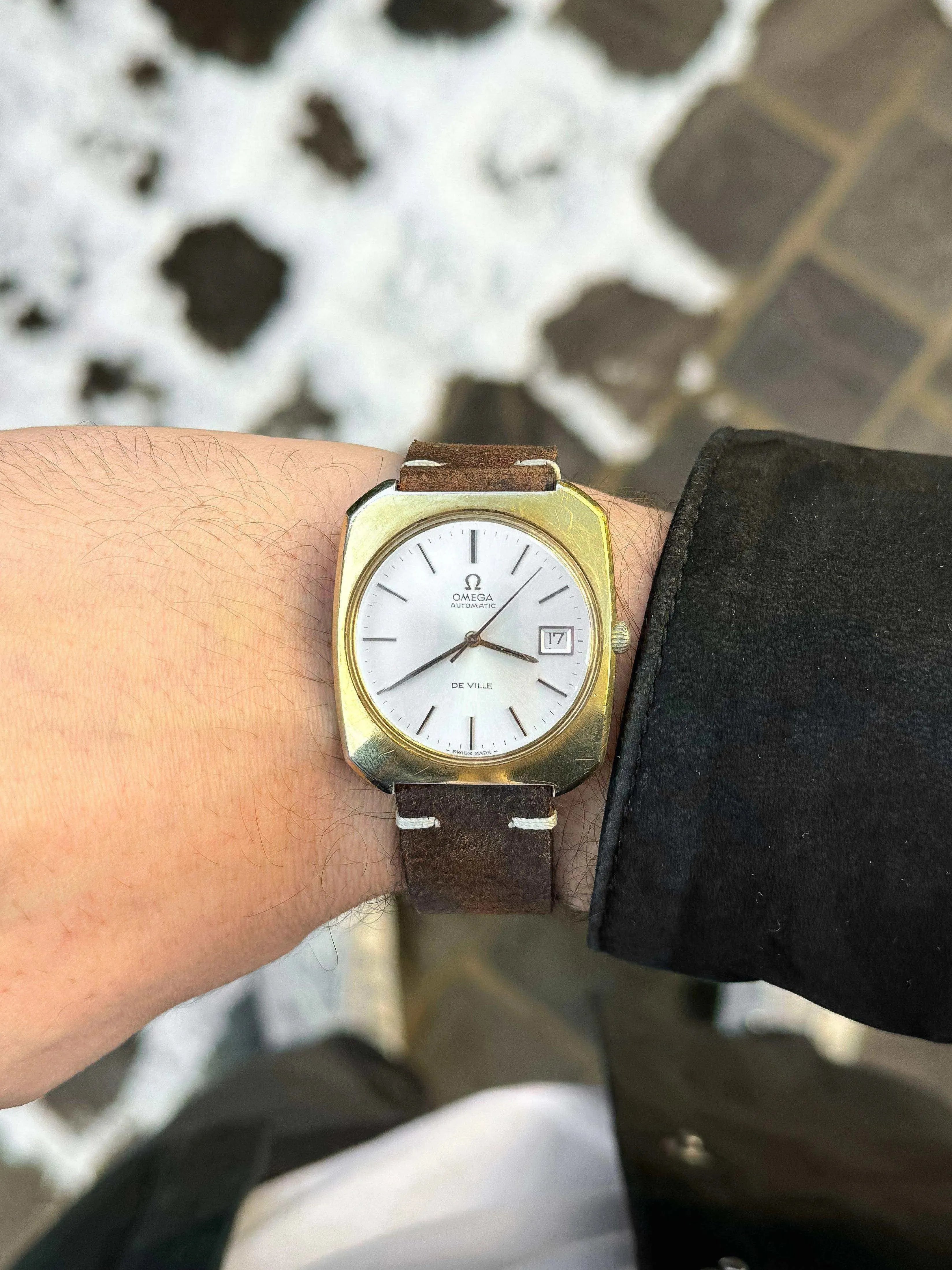 Omega - De Ville Carré Monobloc Plaqué or - 1970s - Atelier Victor Paris - Vintage Watch Shop Dubai