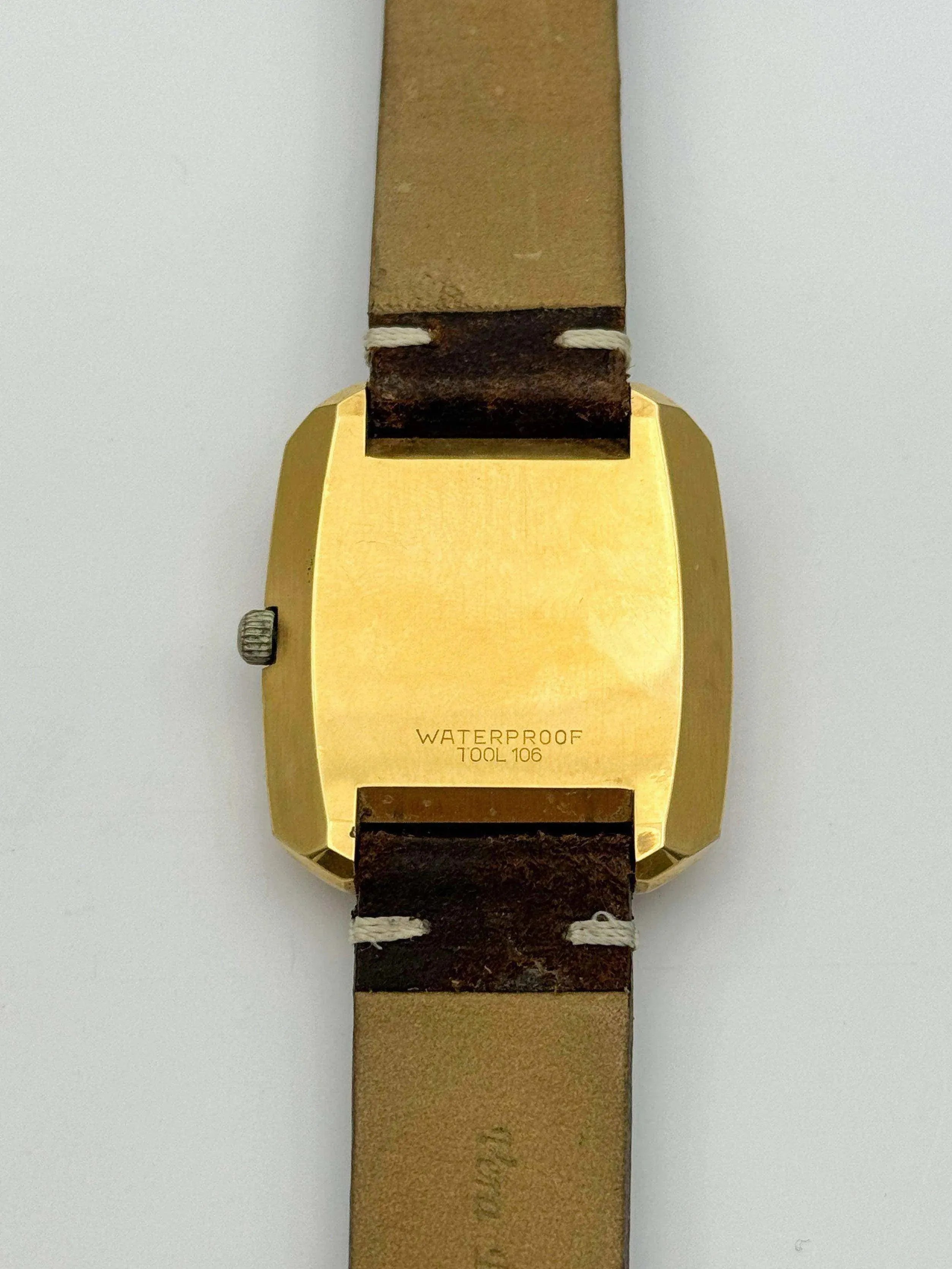 Omega - De Ville Carré Monobloc Plaqué or - 1970s - Atelier Victor Paris - Vintage Watch Shop Dubai
