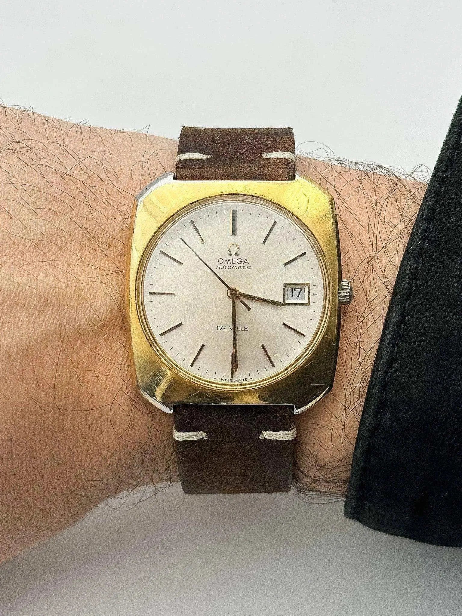 Omega - De Ville Carré Monobloc Plaqué or - 1970s - Atelier Victor Paris - Vintage Watch Shop Dubai