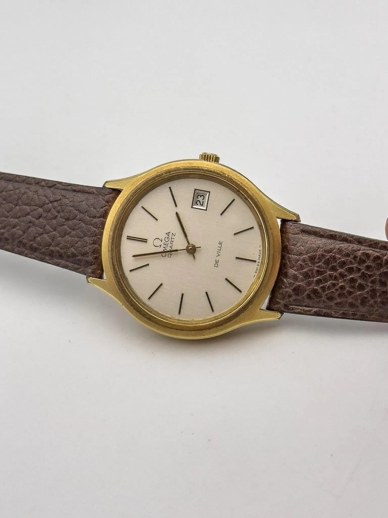 Omega - De Ville Circle Champagne - 1976 - Atelier Victor - Vintage  Shop