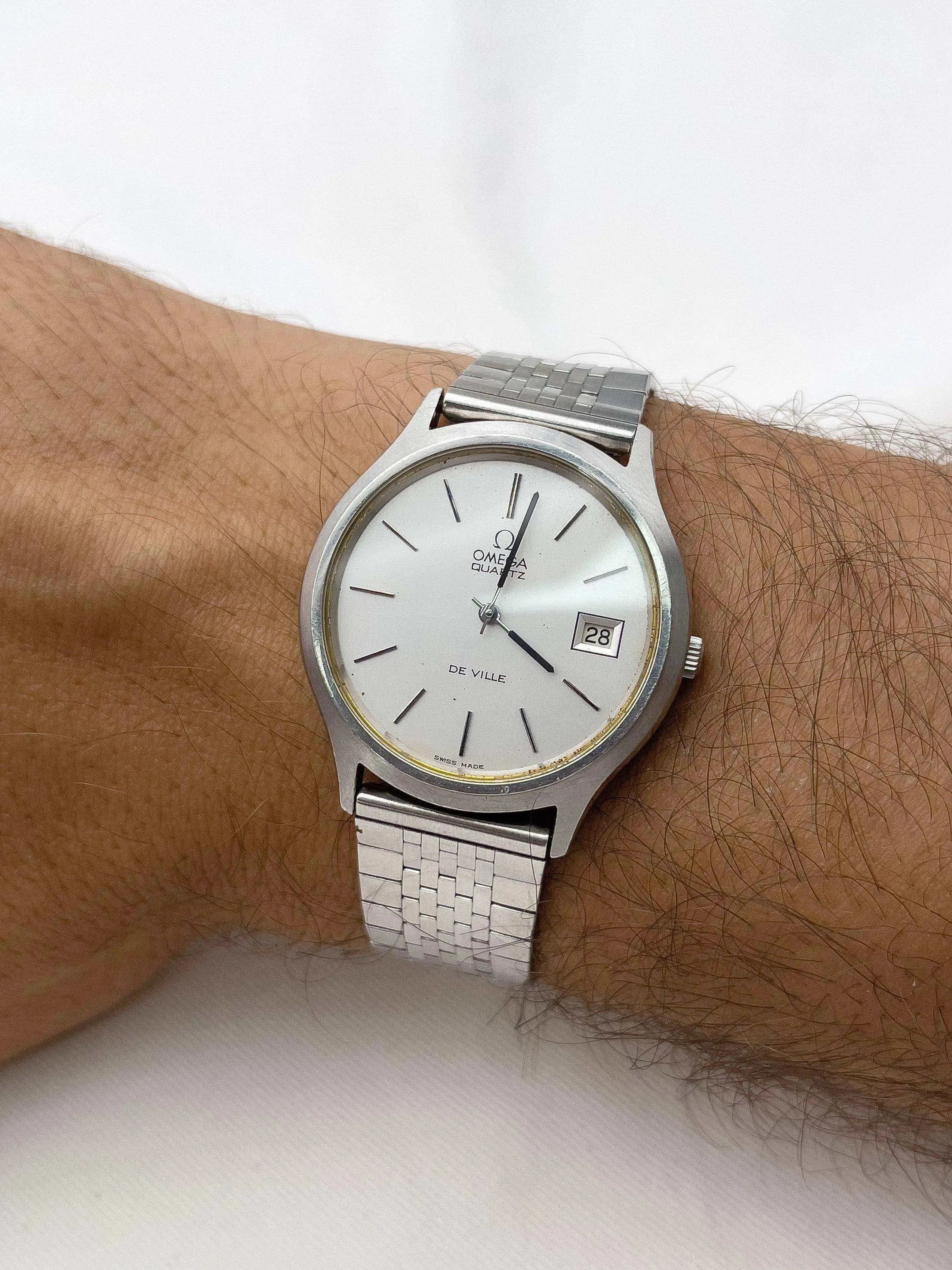 Omega - De Ville Circle Full Steel - 1976 - Atelier Victor Paris - Vintage Watch Shop Dubai