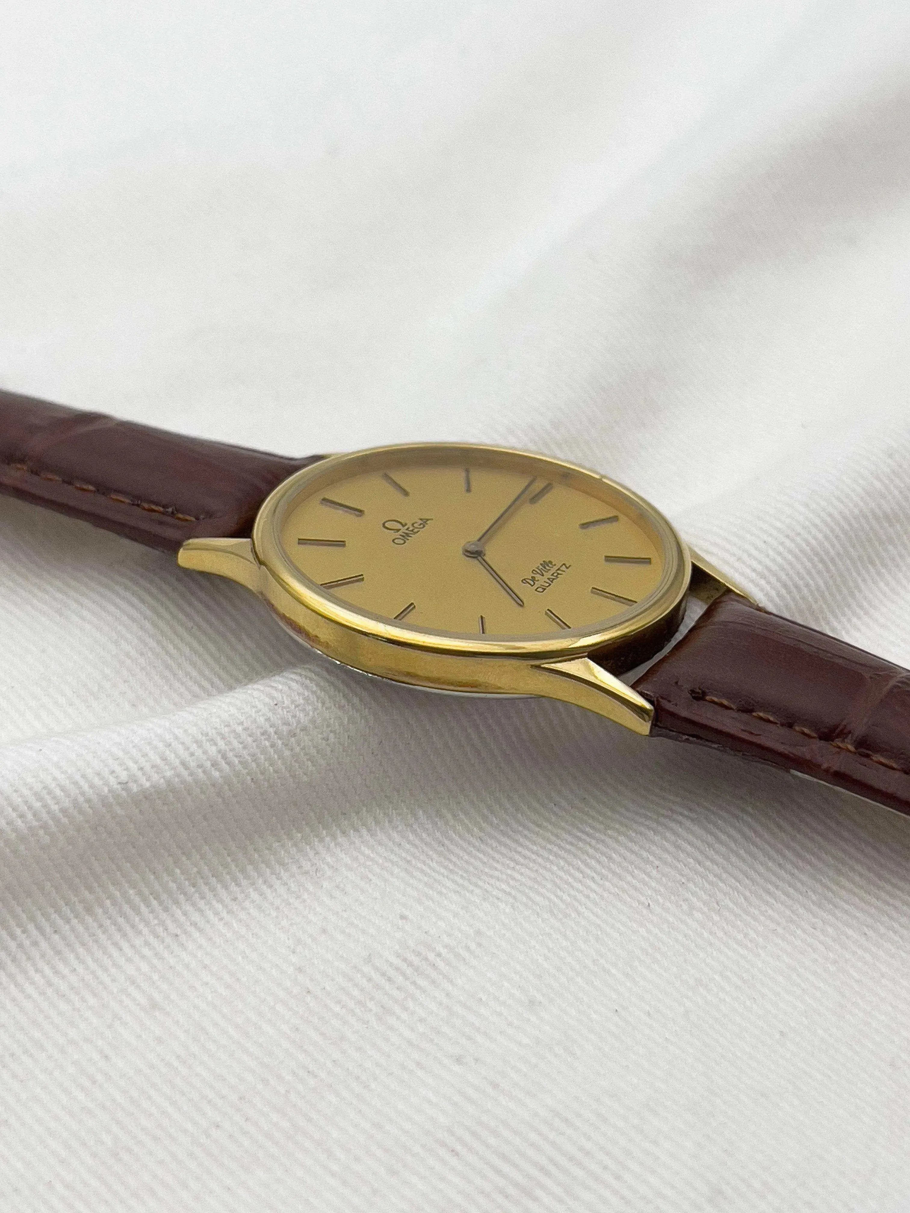Omega - De Ville Circle Gold - 1970's - Atelier Victor - Vintage  Shop
