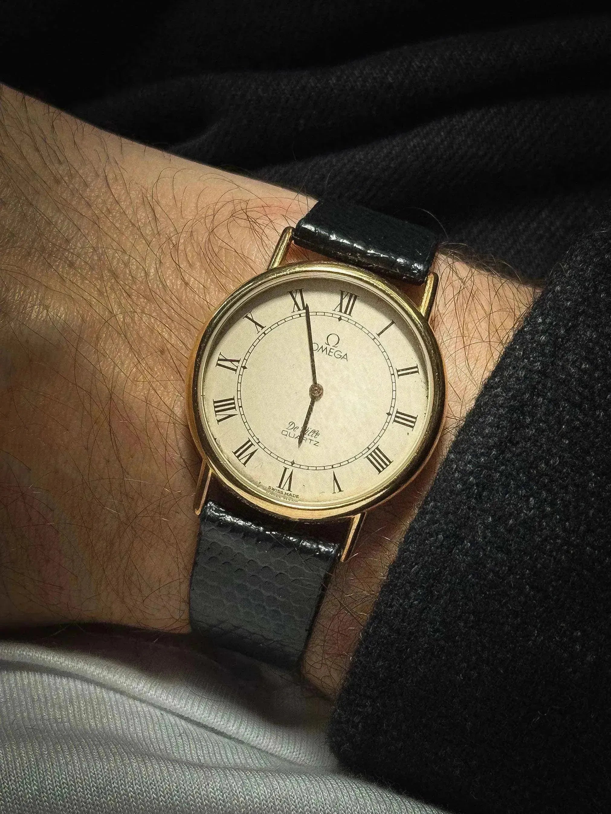 Omega - De Ville Circle Romain - 1970's - Atelier Victor Paris - Vintage Watch Shop Dubai