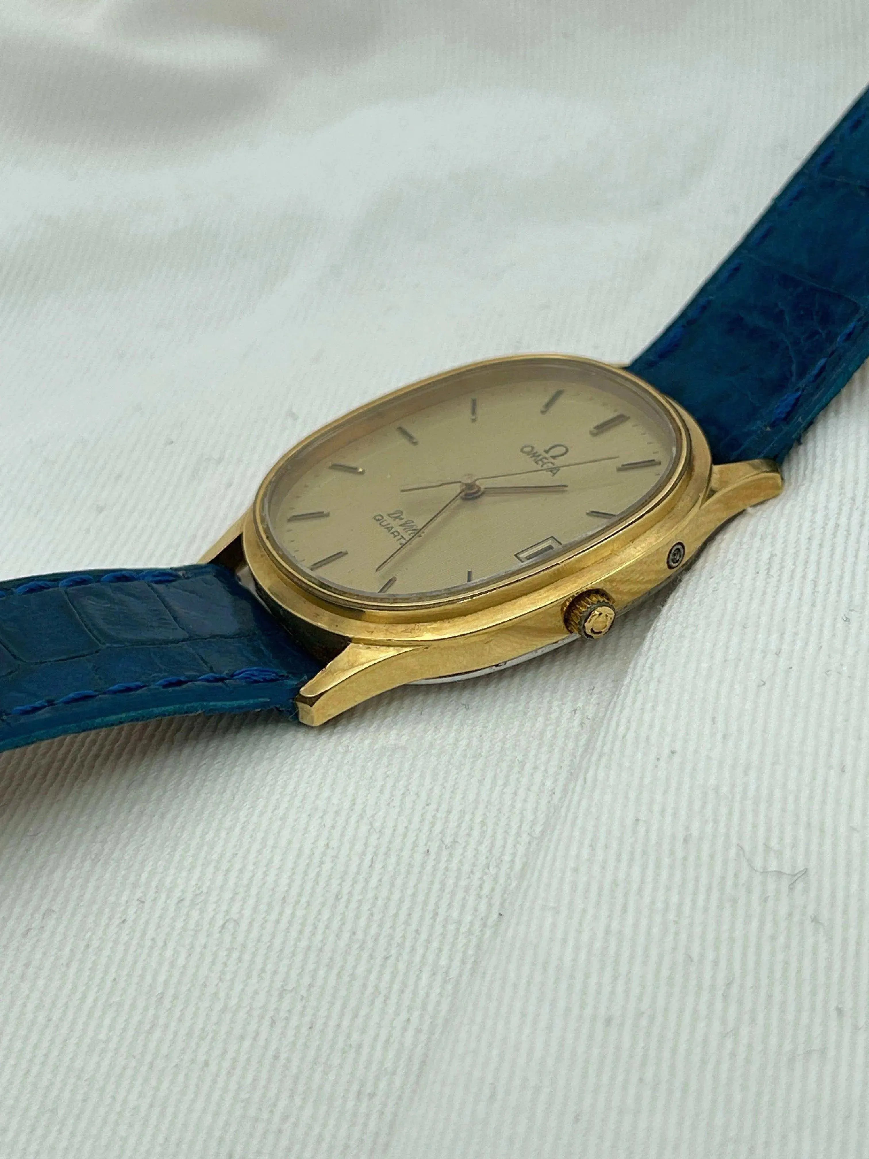 Omega - De Ville Date Tonneau plaqué or - 1982 - Atelier Victor Paris - Vintage Watch Shop Dubai