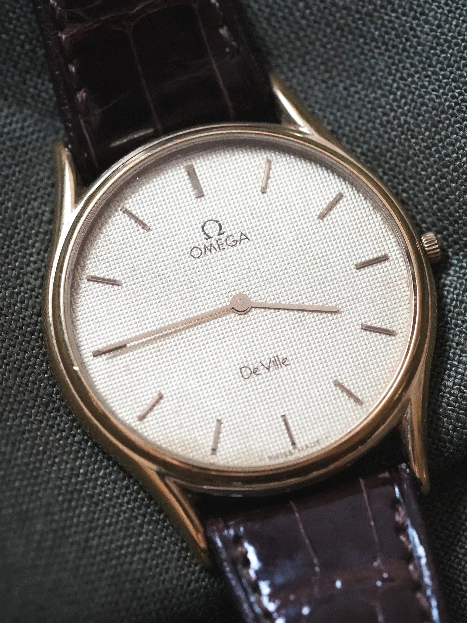Omega - De Ville Dress Watch Clous de Paris - 1982 - Atelier Victor - Vintage  Shop